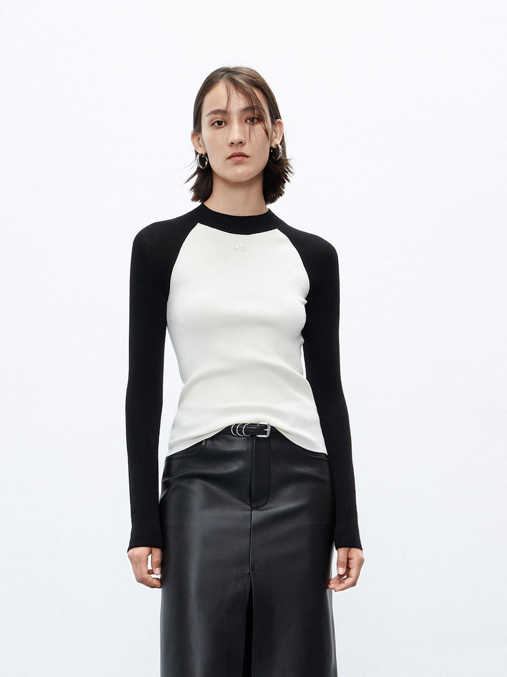 MO&Co. Women's Contrast Raglan Sleeve Tight Wool Blend Knit Top in Black and White