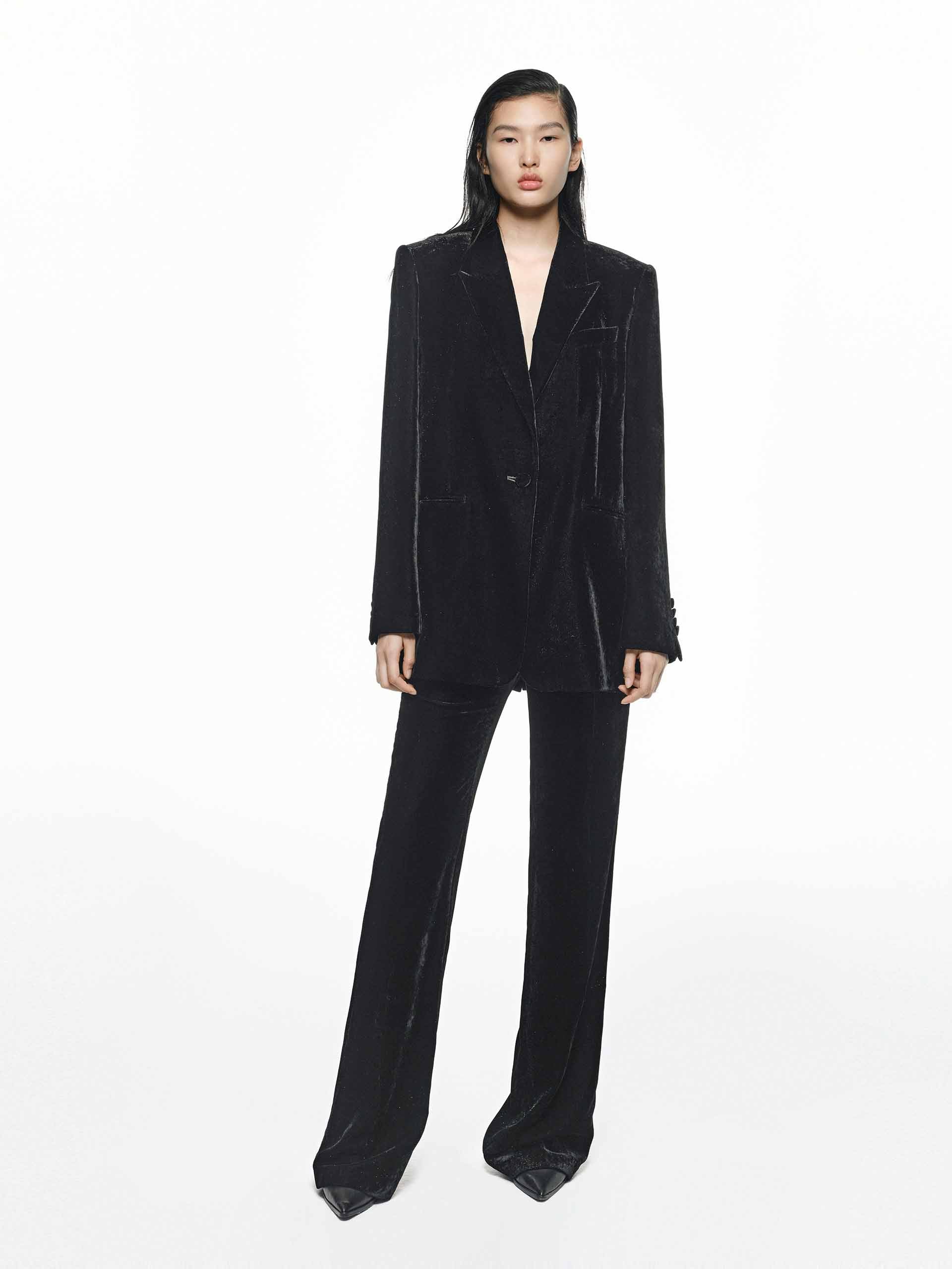 MO&Co. Women's Single Breasted Velvet Formal Blazer in Black
