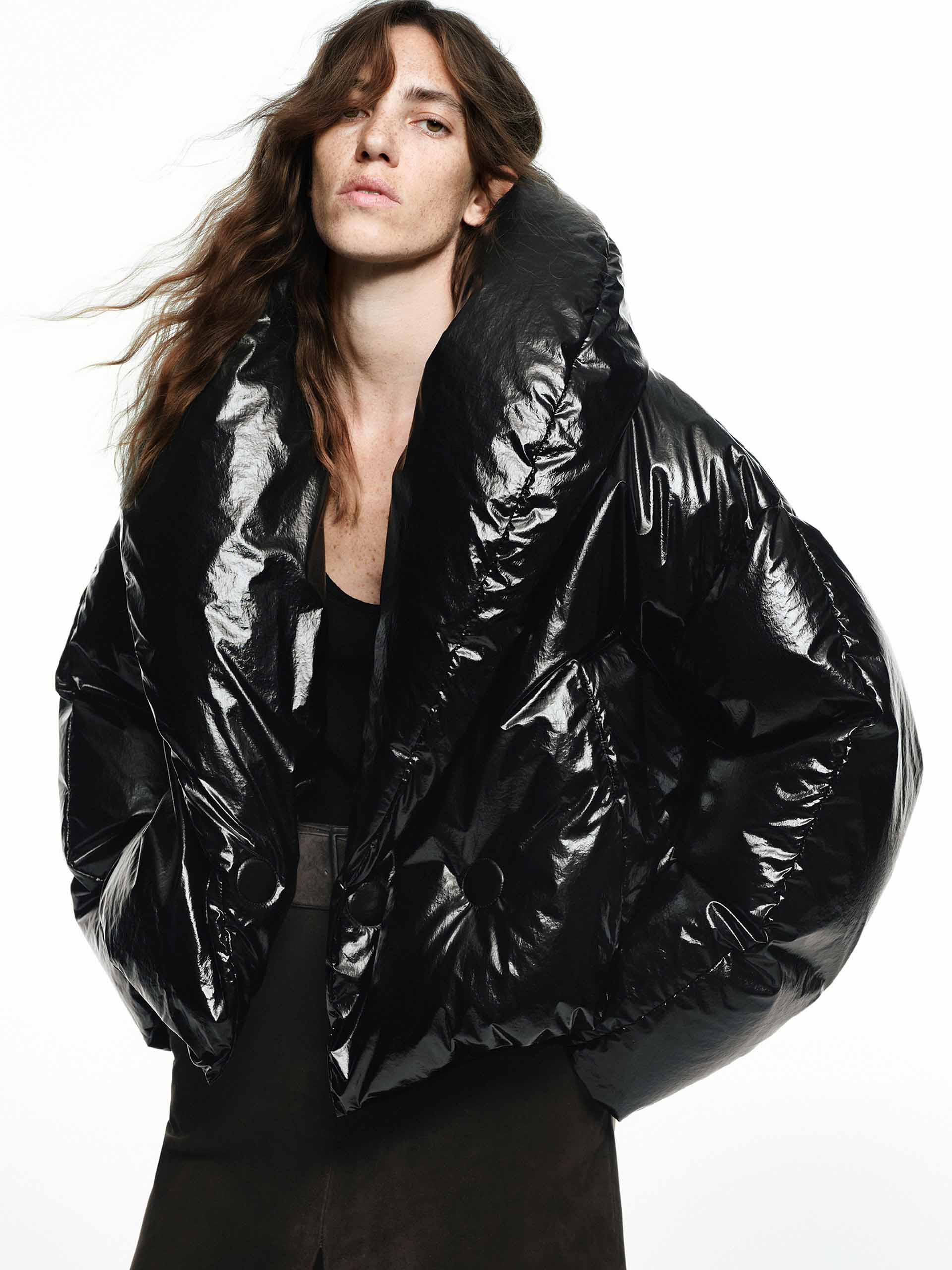 MO&Co. Noir Collection Women's Wide Collar Cropped Goose Down Jacket in Shiny Black