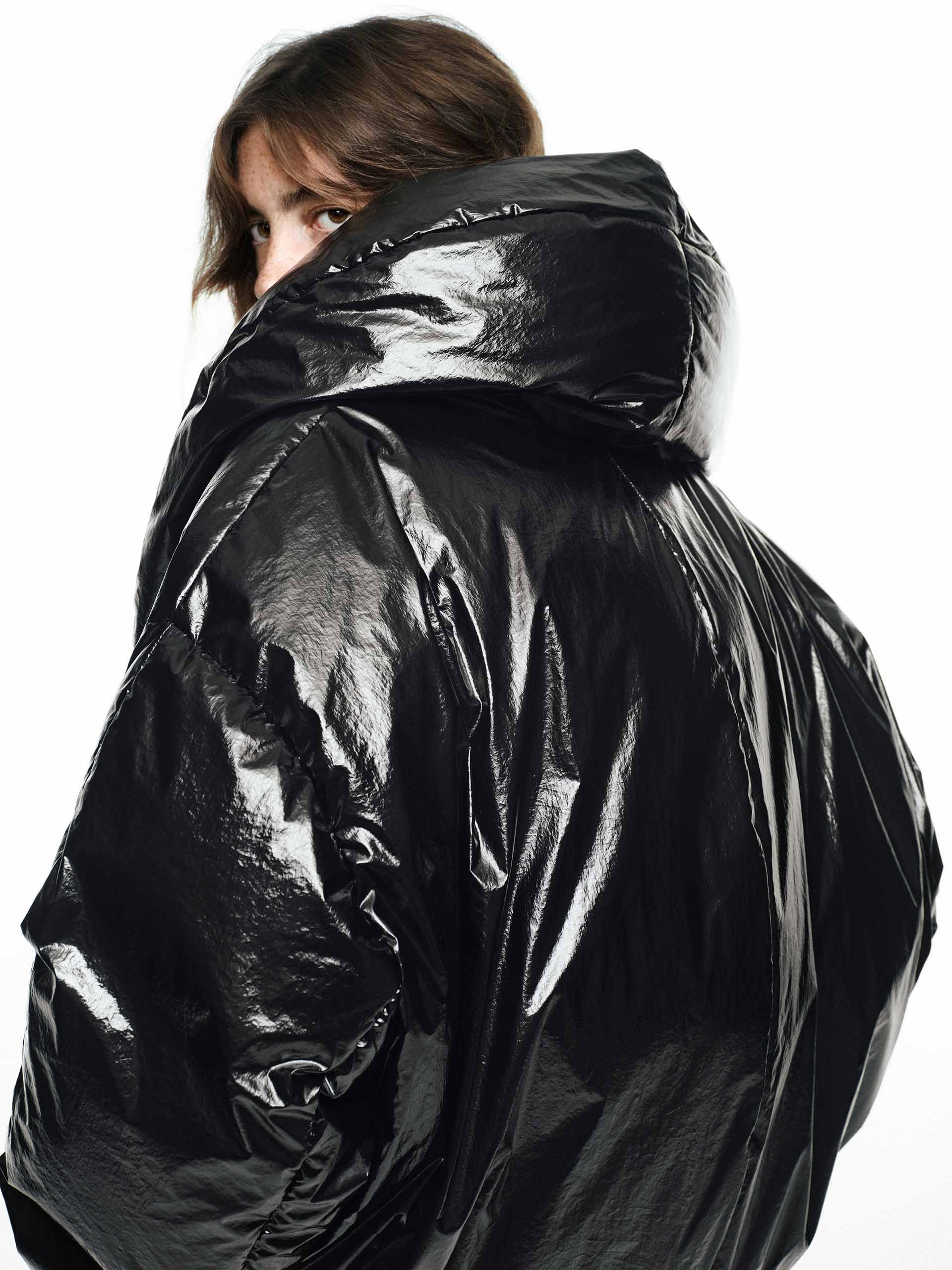 MO&Co. Noir Collection Women's Wide Collar Cropped Goose Down Jacket in Shiny Black
