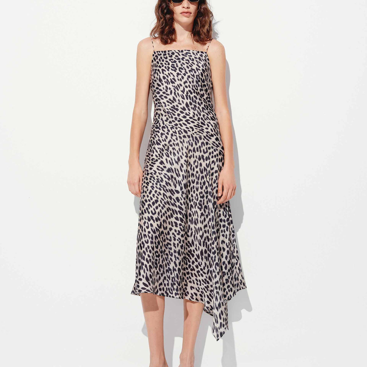 MO&Co. Women's Asymmetrical Hem Flowy Dress Animal Print Size S