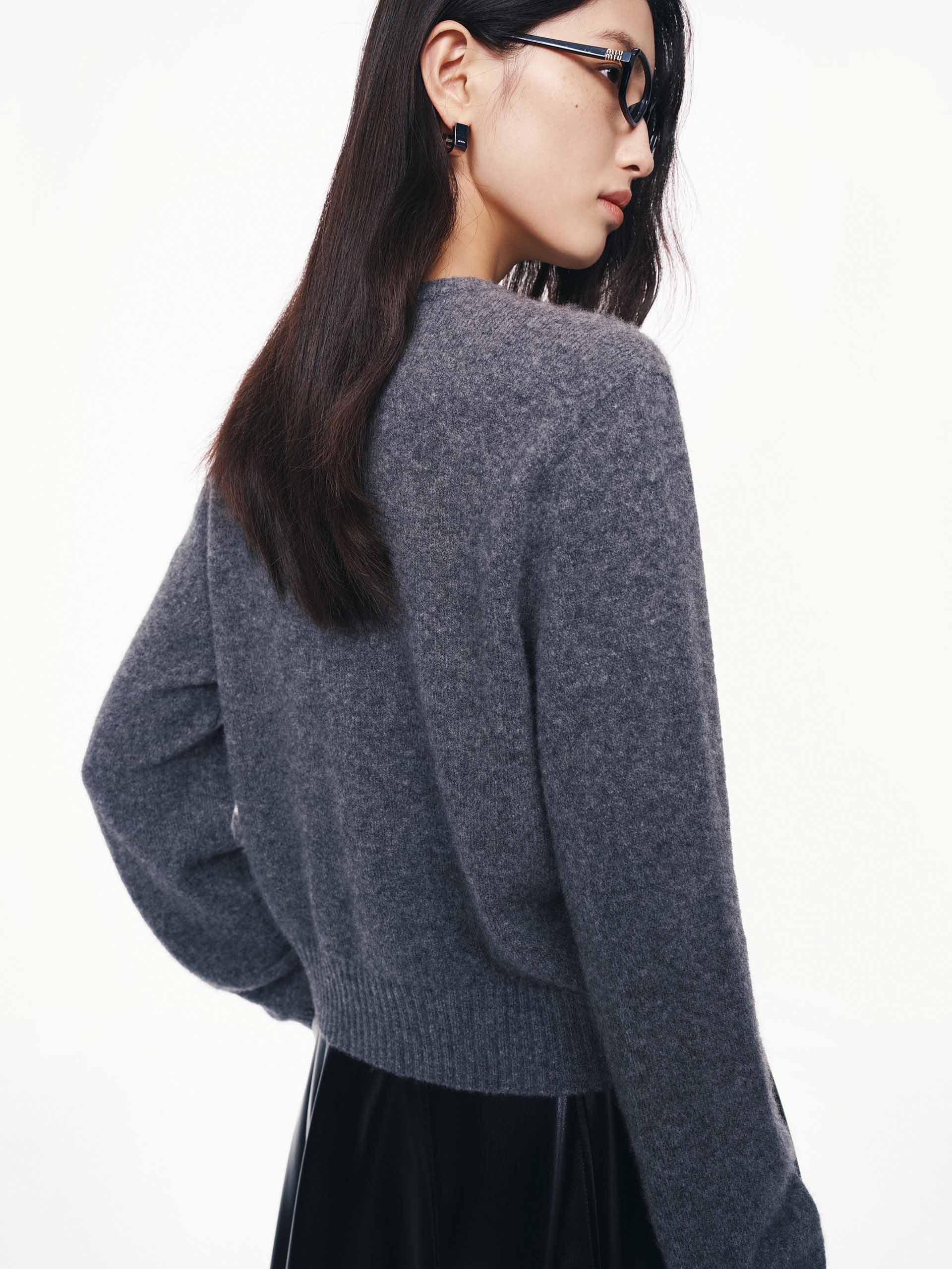 MO&Co. Women's Crew Neck Wool Cashmere Blend Knitted Cardigan in Grey