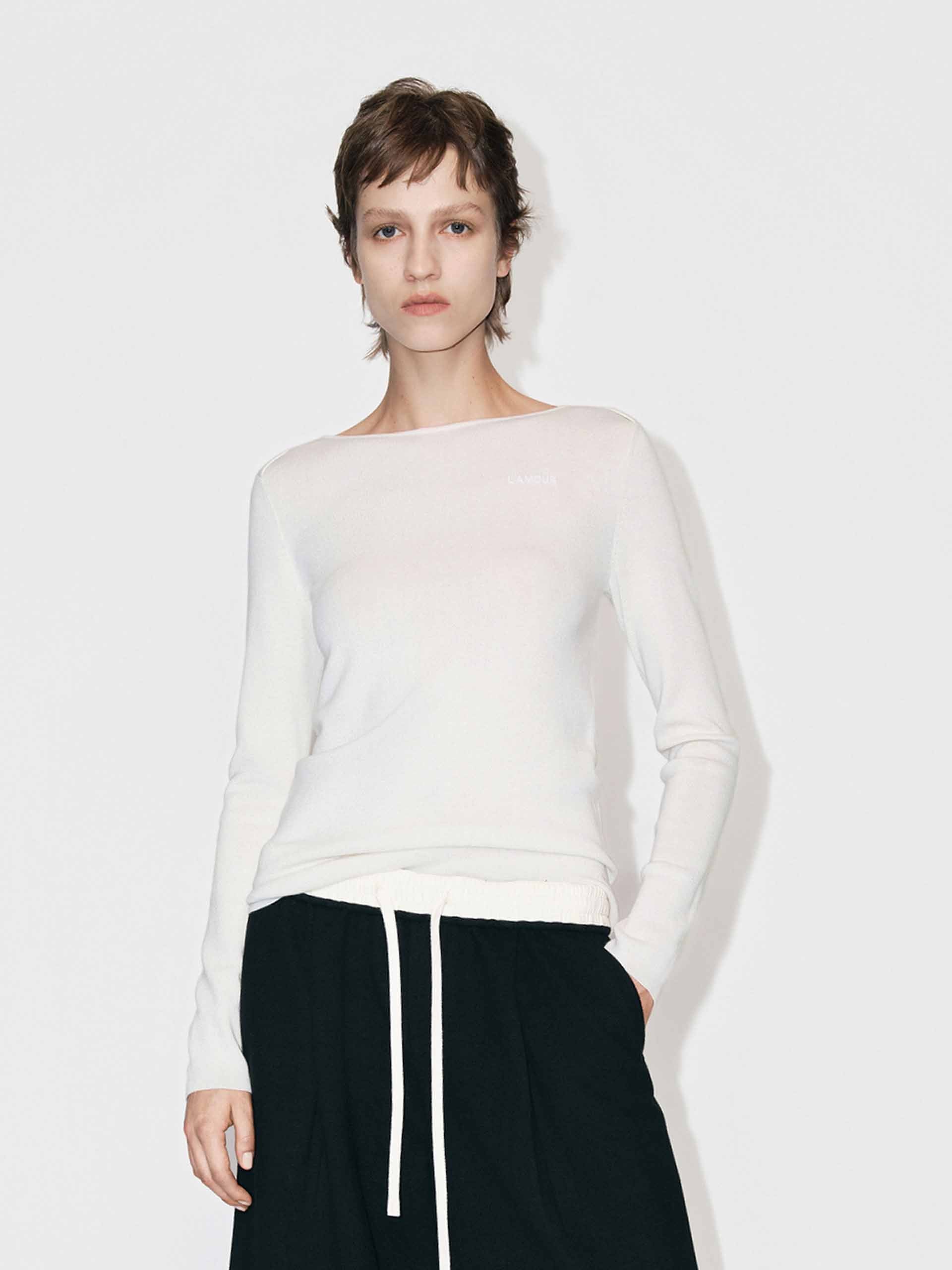 MO&Co. Women's Wool Blend Fitted Long Sleeves Knitted Top in White