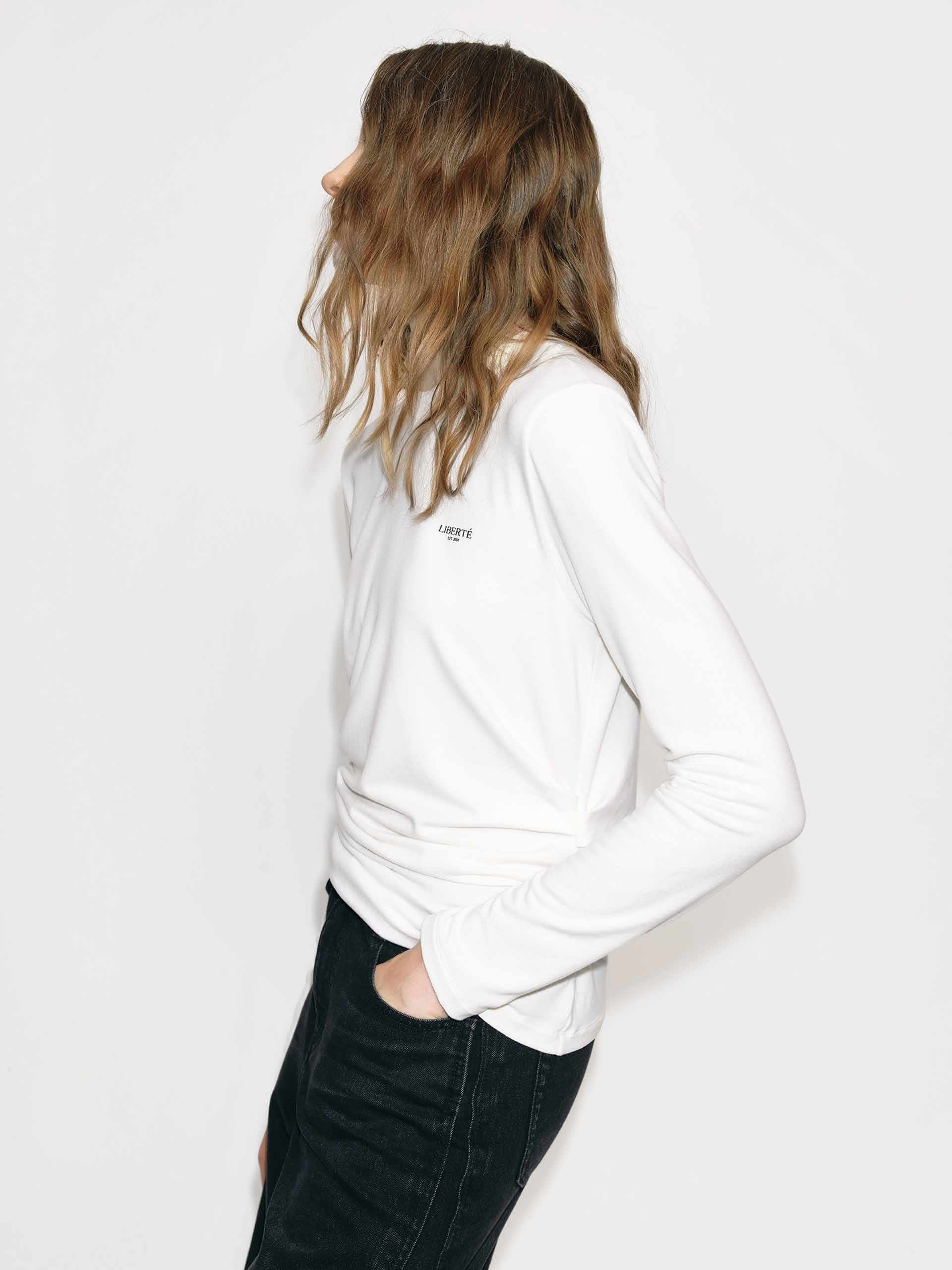 MO&Co. Women's Long Sleeves Fitted Gathered T-shirt in White