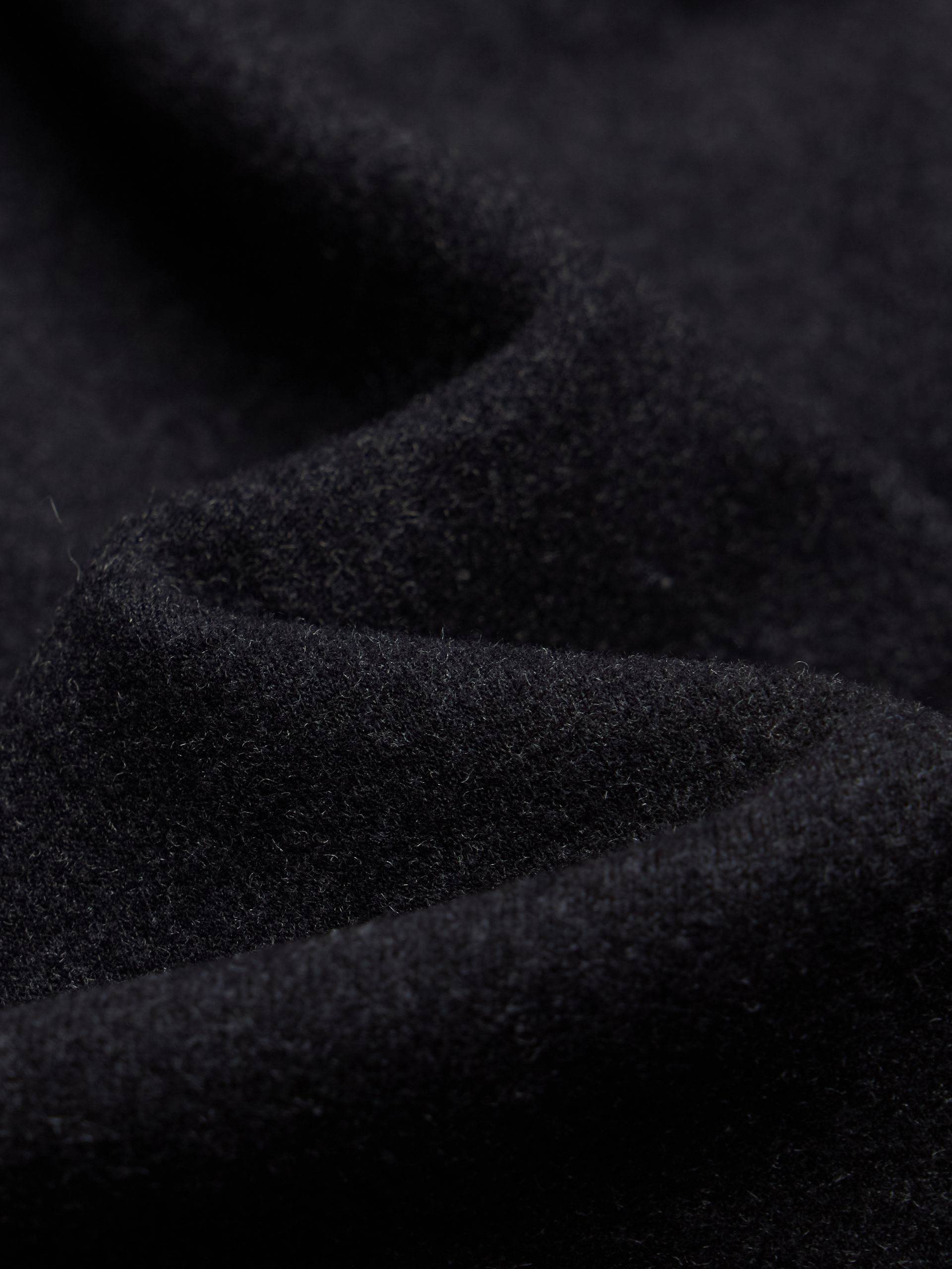 MO&Co. Women's Long Sleeves Fitted Gathered T-shirt in Black