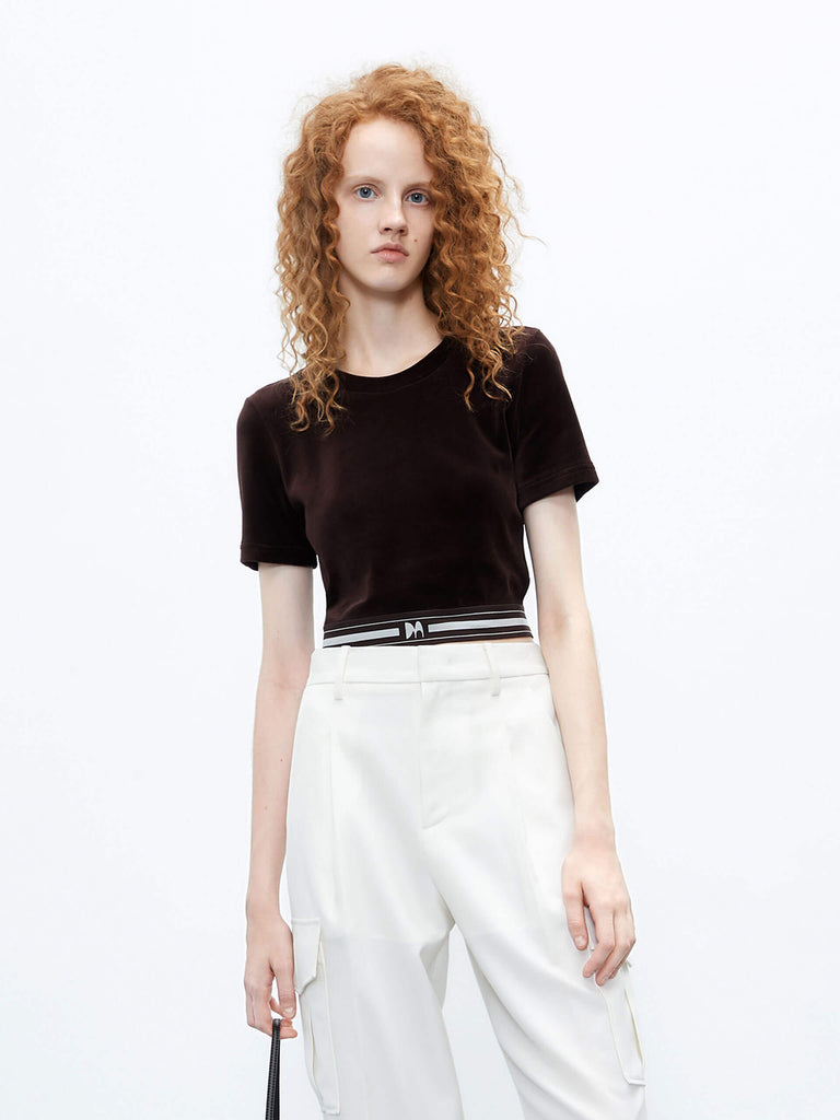 MO&Co. Women's Velvet Touch Short Sleeve Elastic Hem Crop Top in Brown