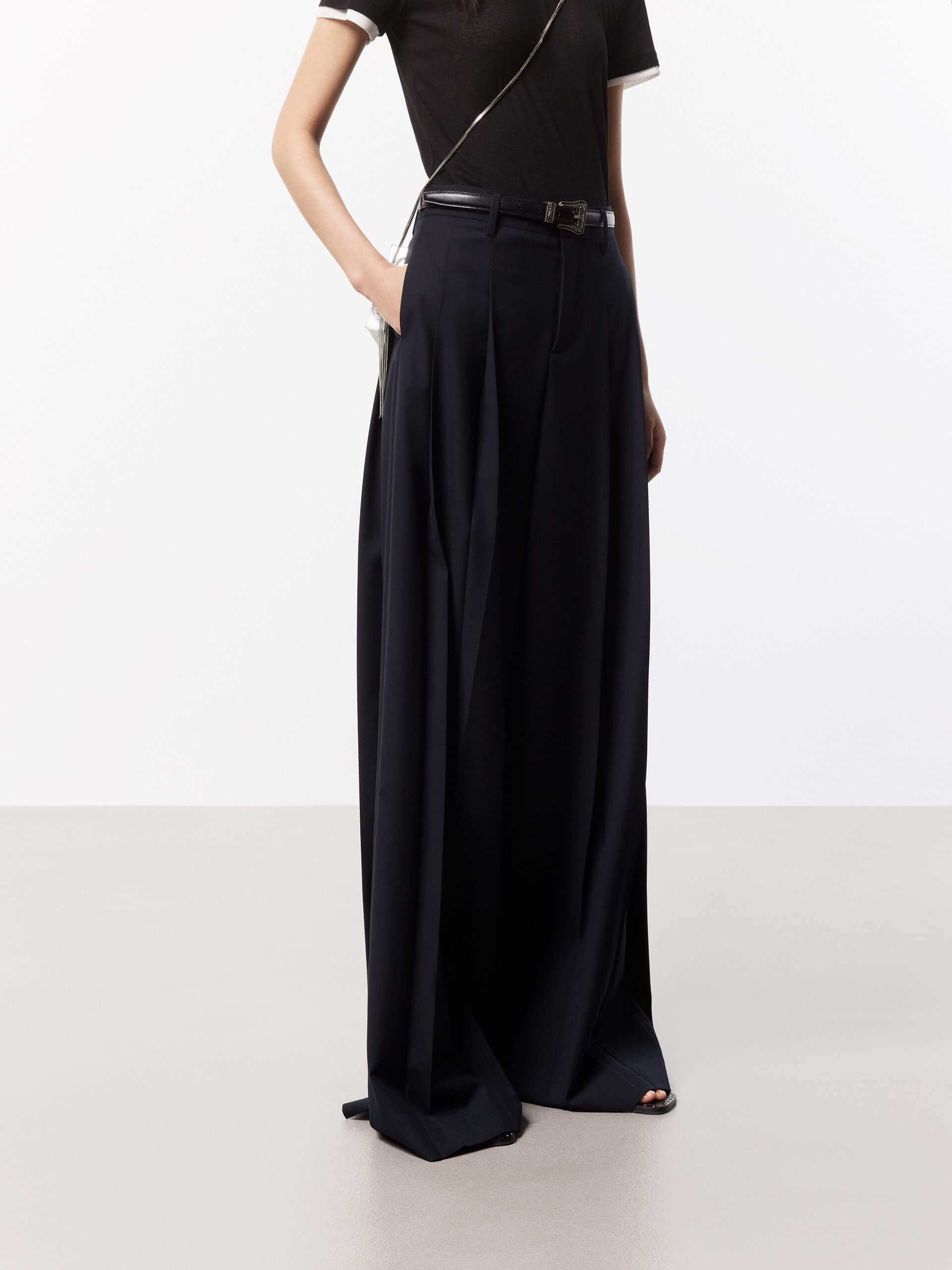 MO&Co. Women's Wide Leg Pleated Full Length Pants in Black
