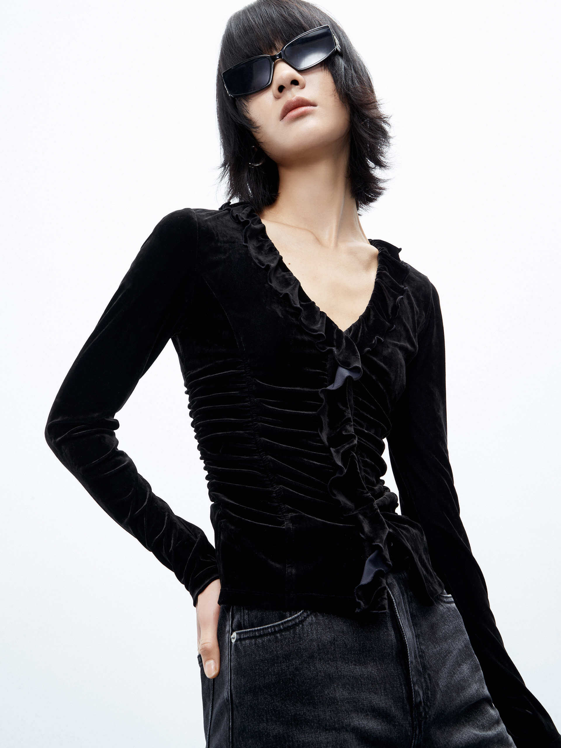 MO&Co. Women's V Neck Long Sleeve Slim Ruffle Velvet Top in Black