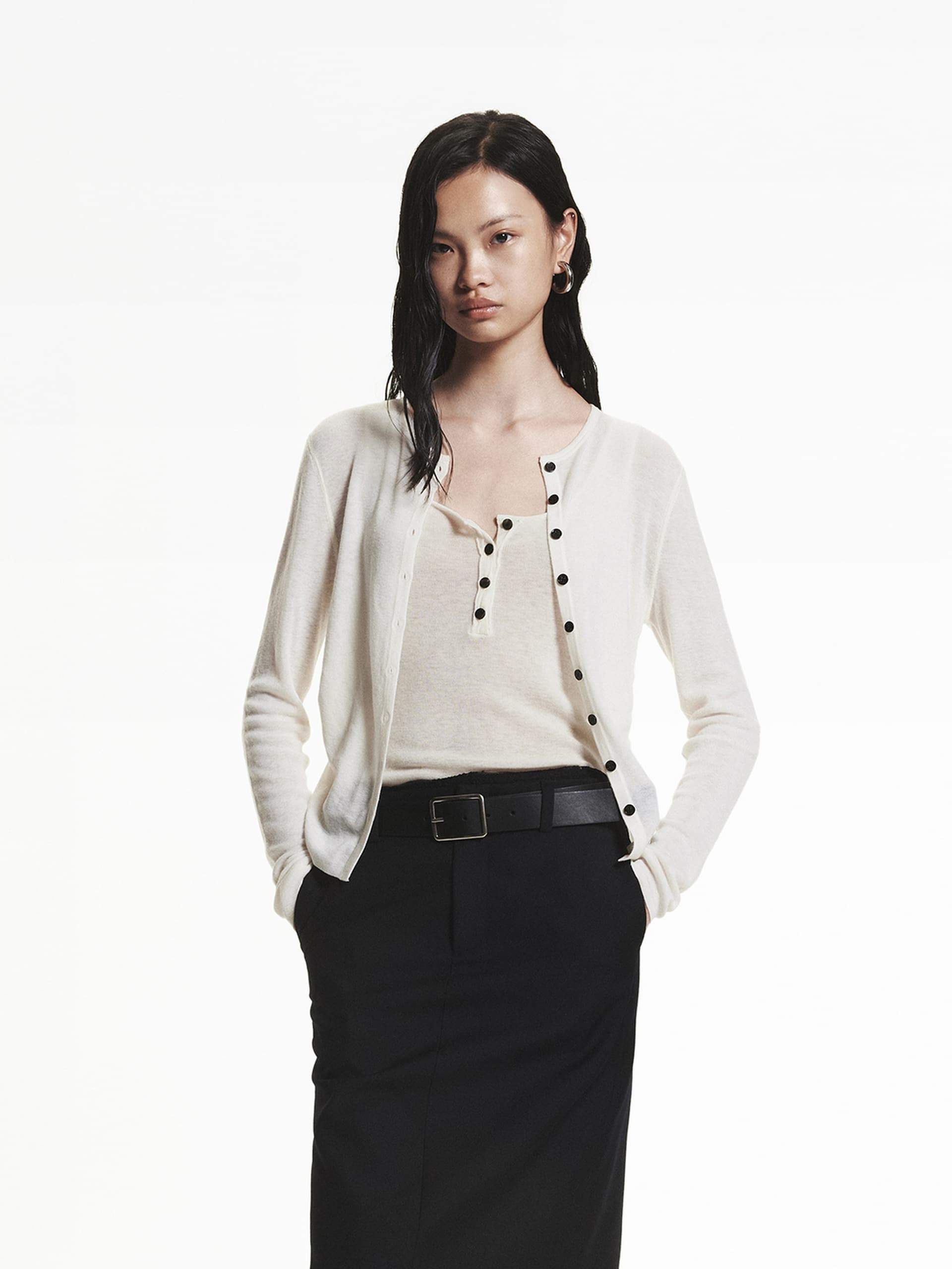 MO&Co. Women's Pure Merino Wool Round Neck Long Sleeve Knit Cardigan in Beige