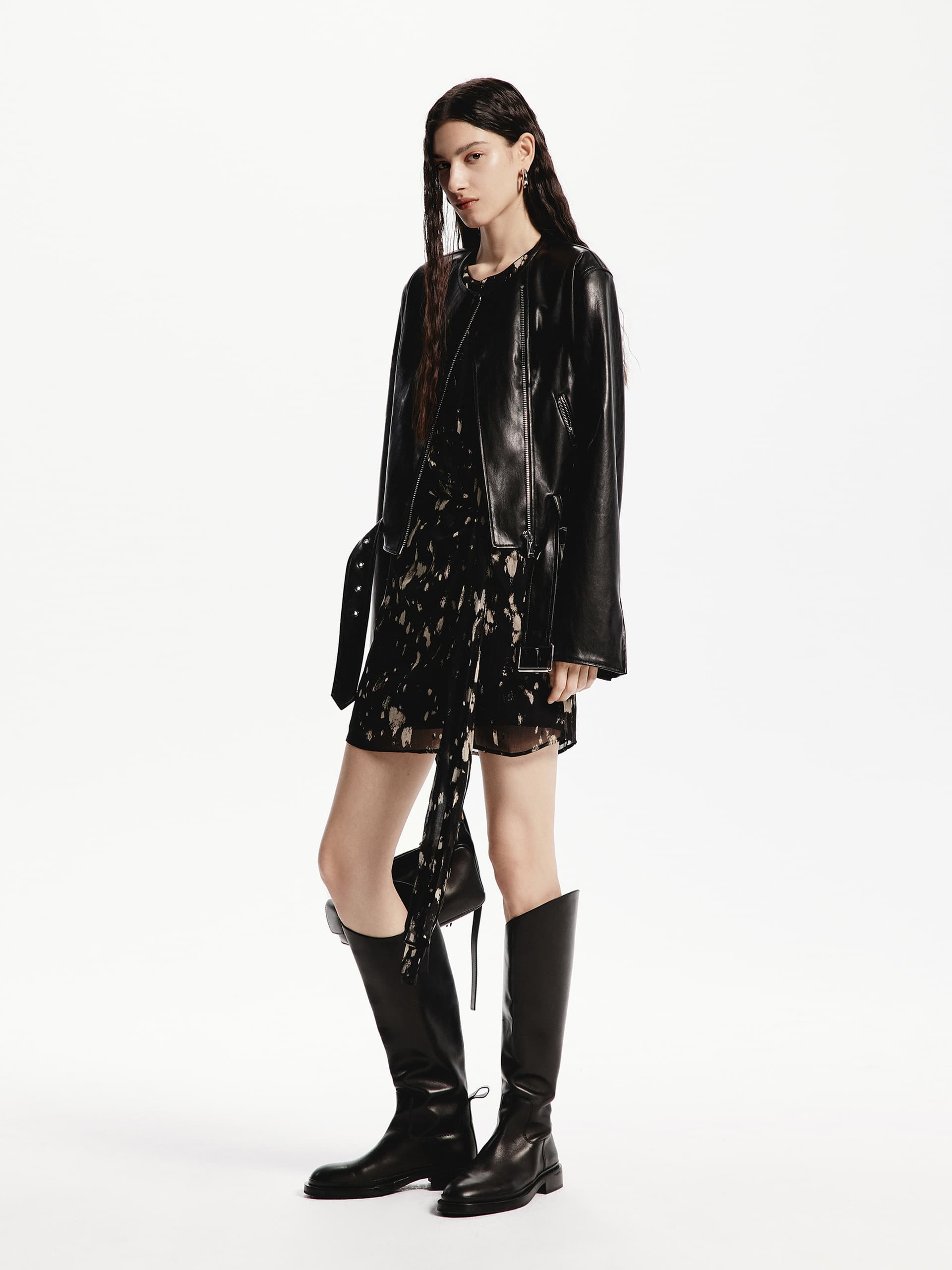 MO&Co. Women's Twisted Details Long Sleeves Brush Printed Mini Dress