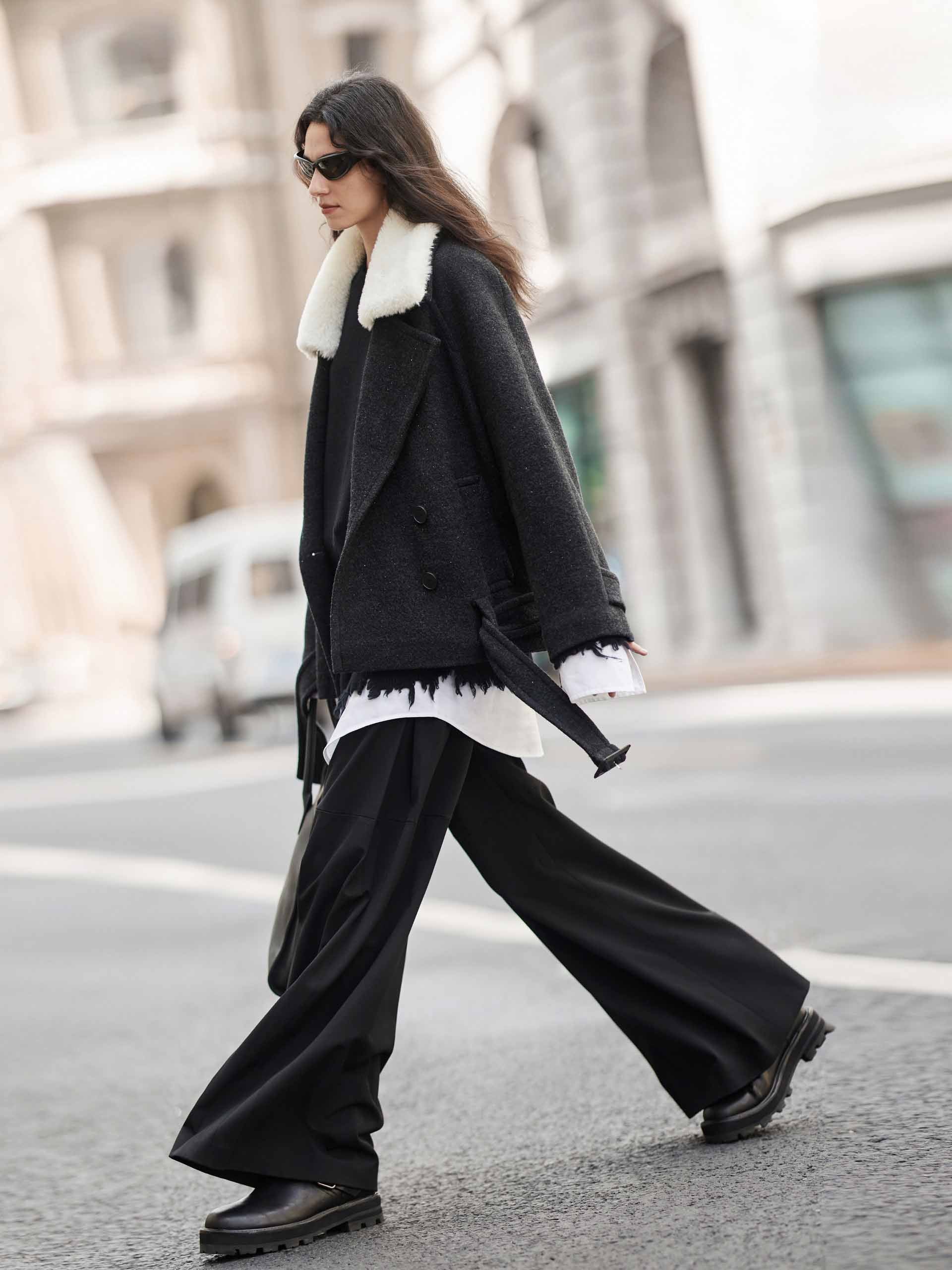 MO&Co. Women's Fur Collar Wool Blend Quilted Coat with Belt in Black