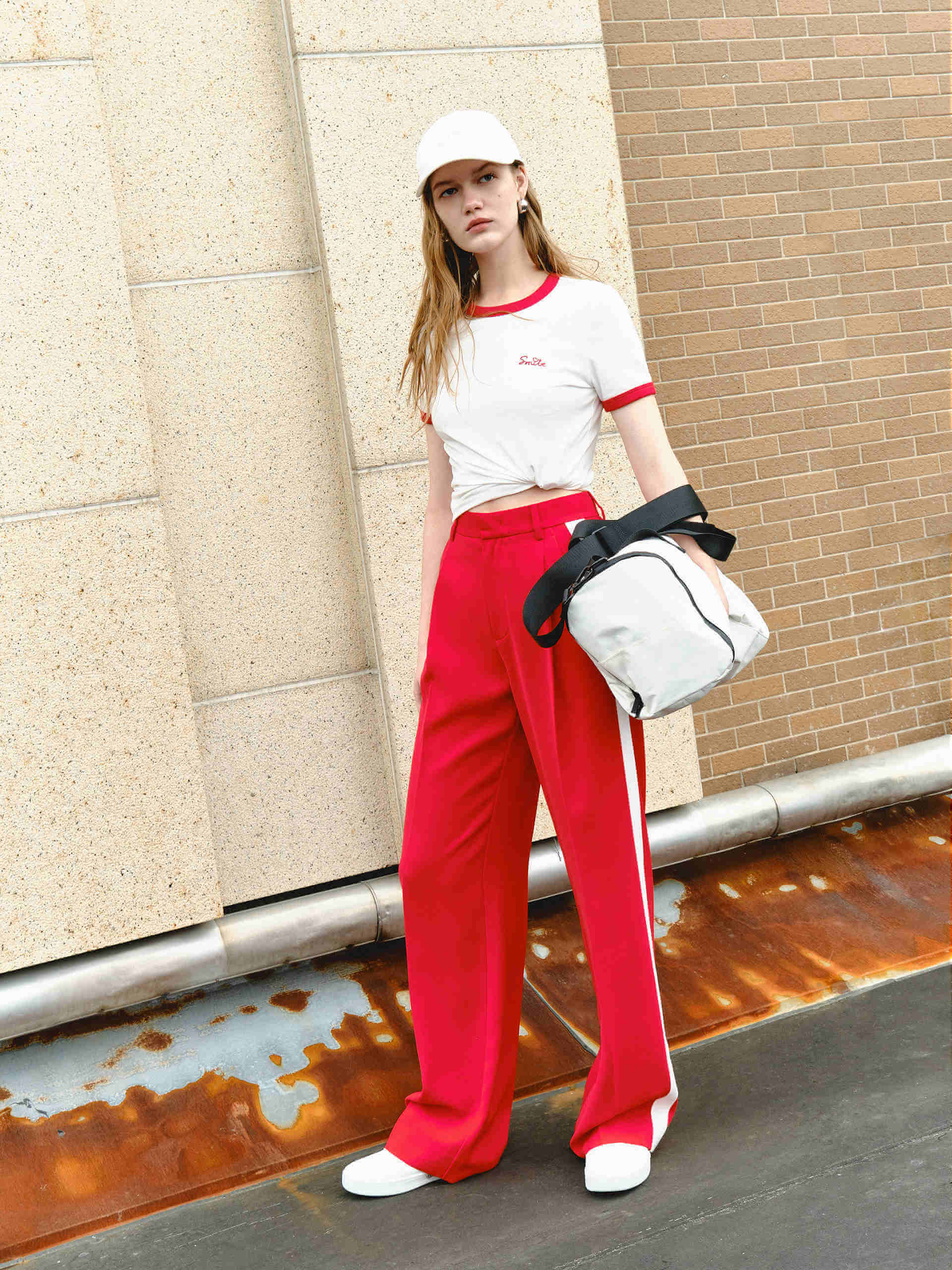 MO&Co. Women's Contrast Trim Cotton Blend Slim Fit Letter Embroidery T-shirt for Summer in White