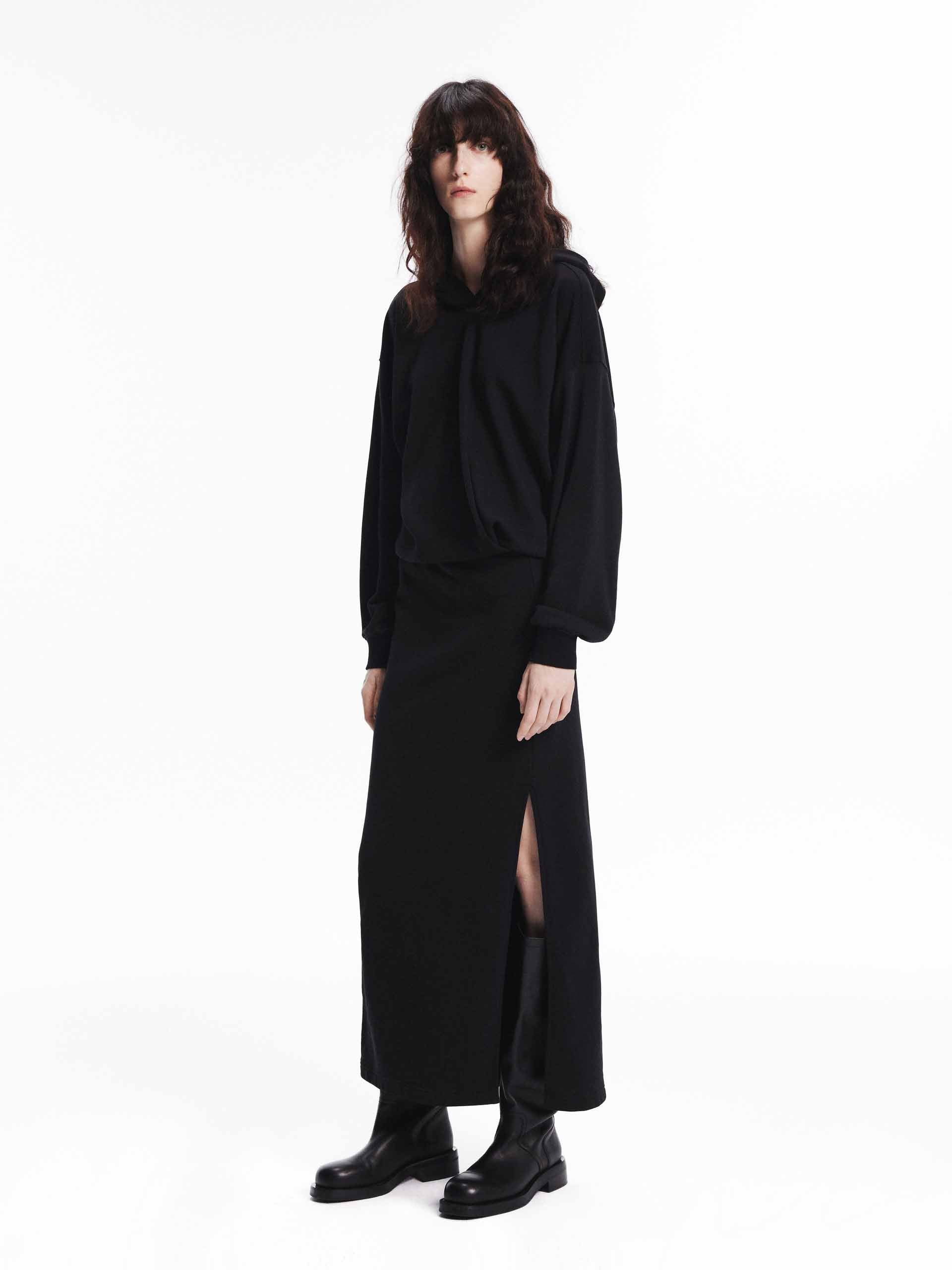 MO&Co. Women's Long Sleeves Slit Detail Hooded Midi Dress in Black with Casual Weekend Style