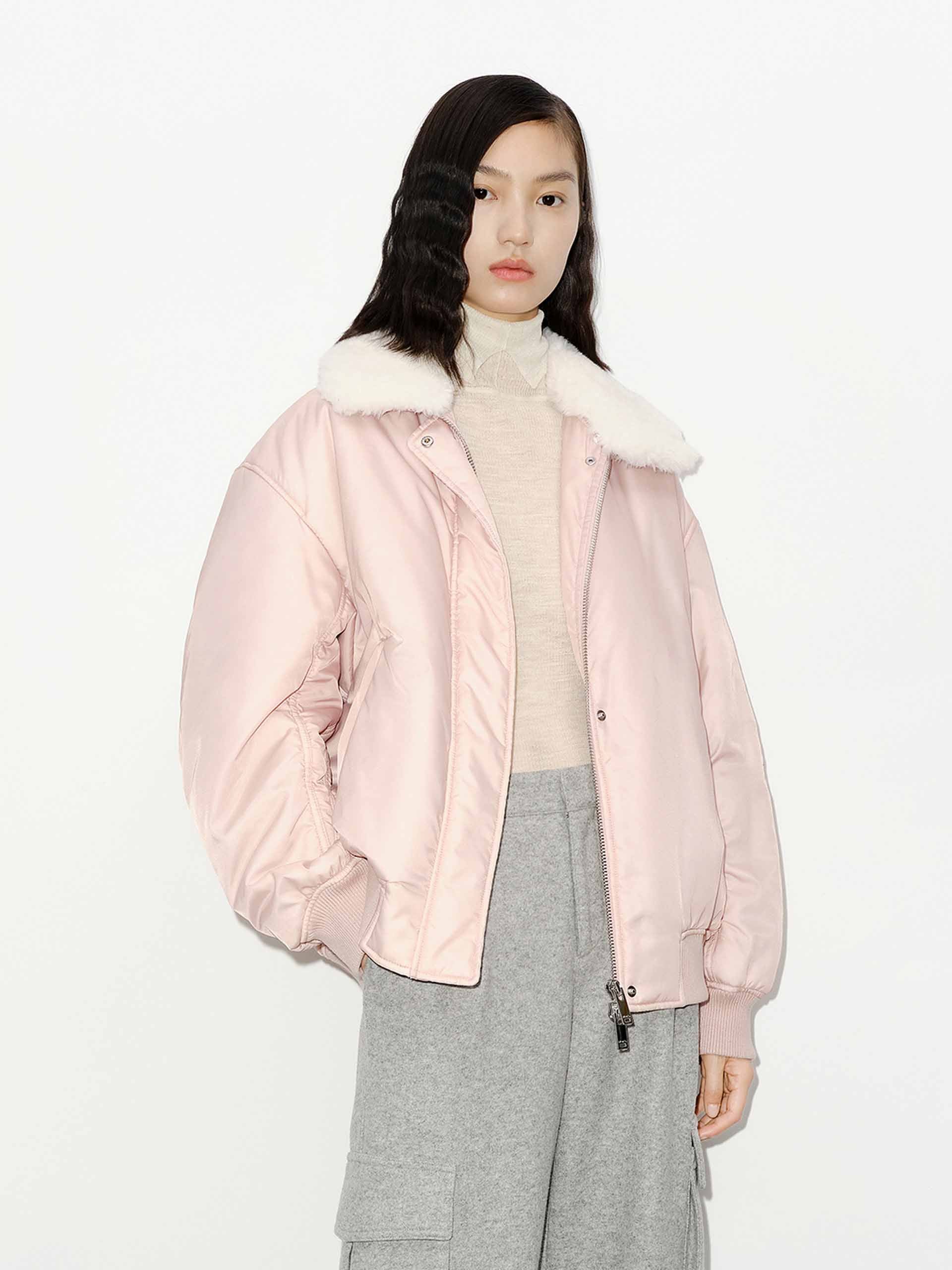 MO&Co. Women's Fur Collar Quilted Bomber Jacket in Light Pink for Fall Winter