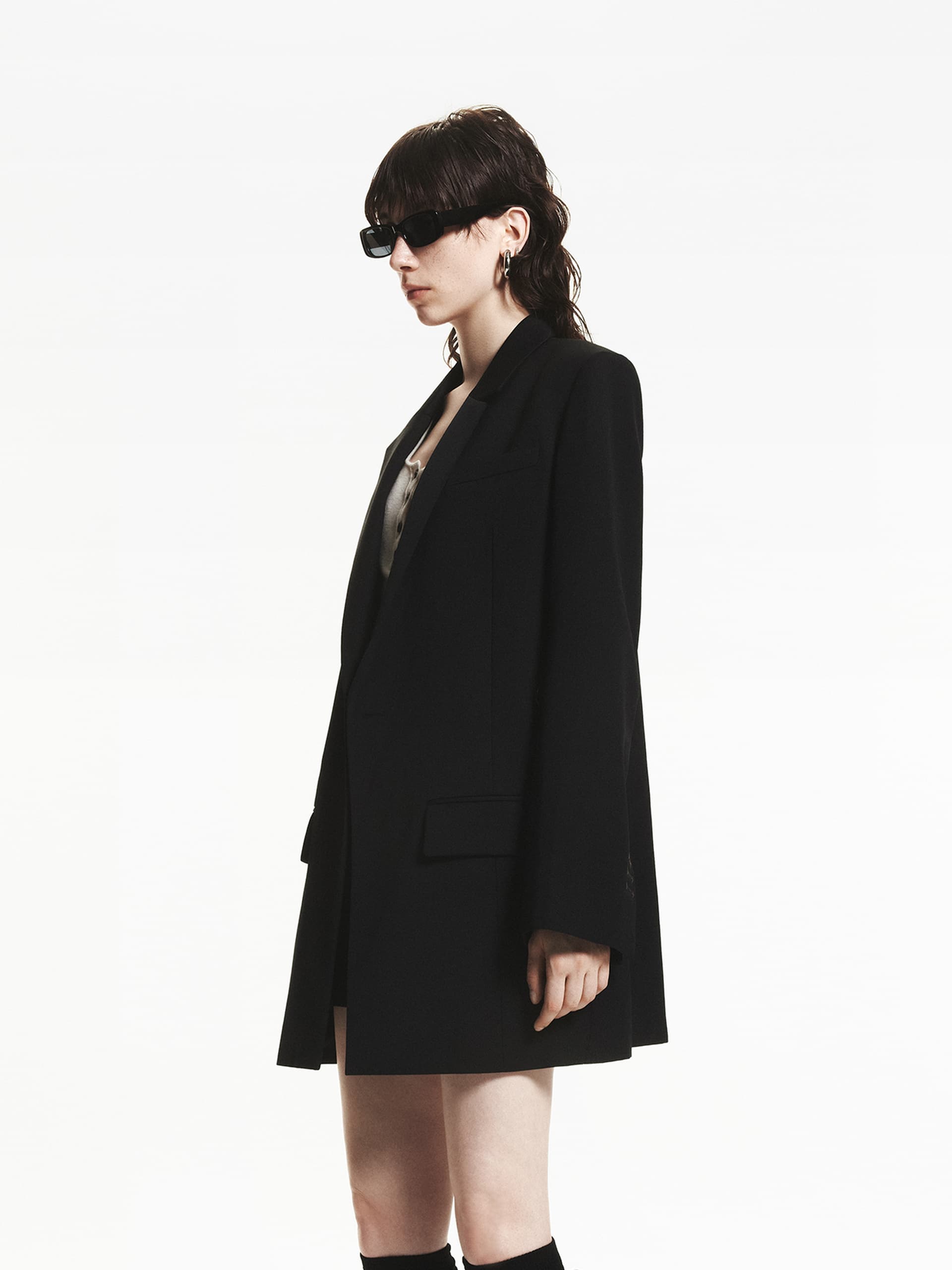 MO&Co. Women's Wool Blend Long Tailored Blazer in Black