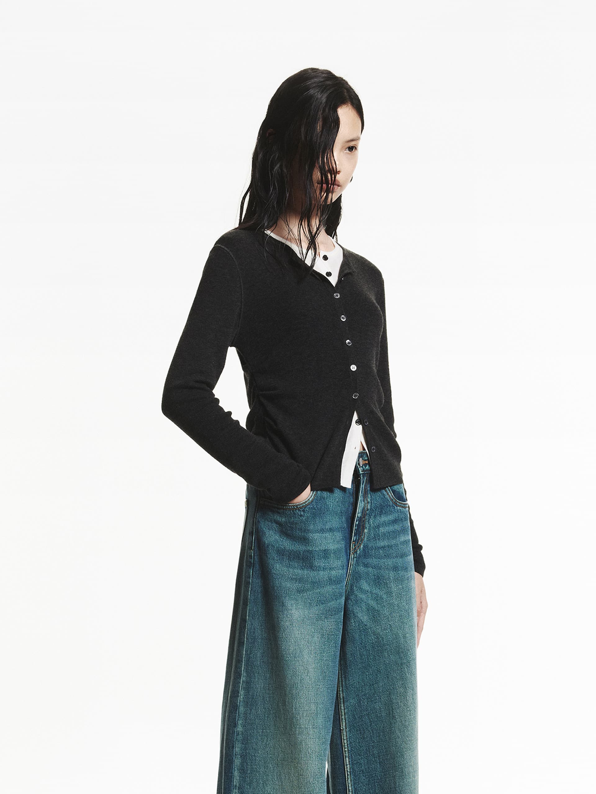 MO&Co. Women's Pure Merino Wool Round Neck Long Sleeve Knit Cardigan in Grey