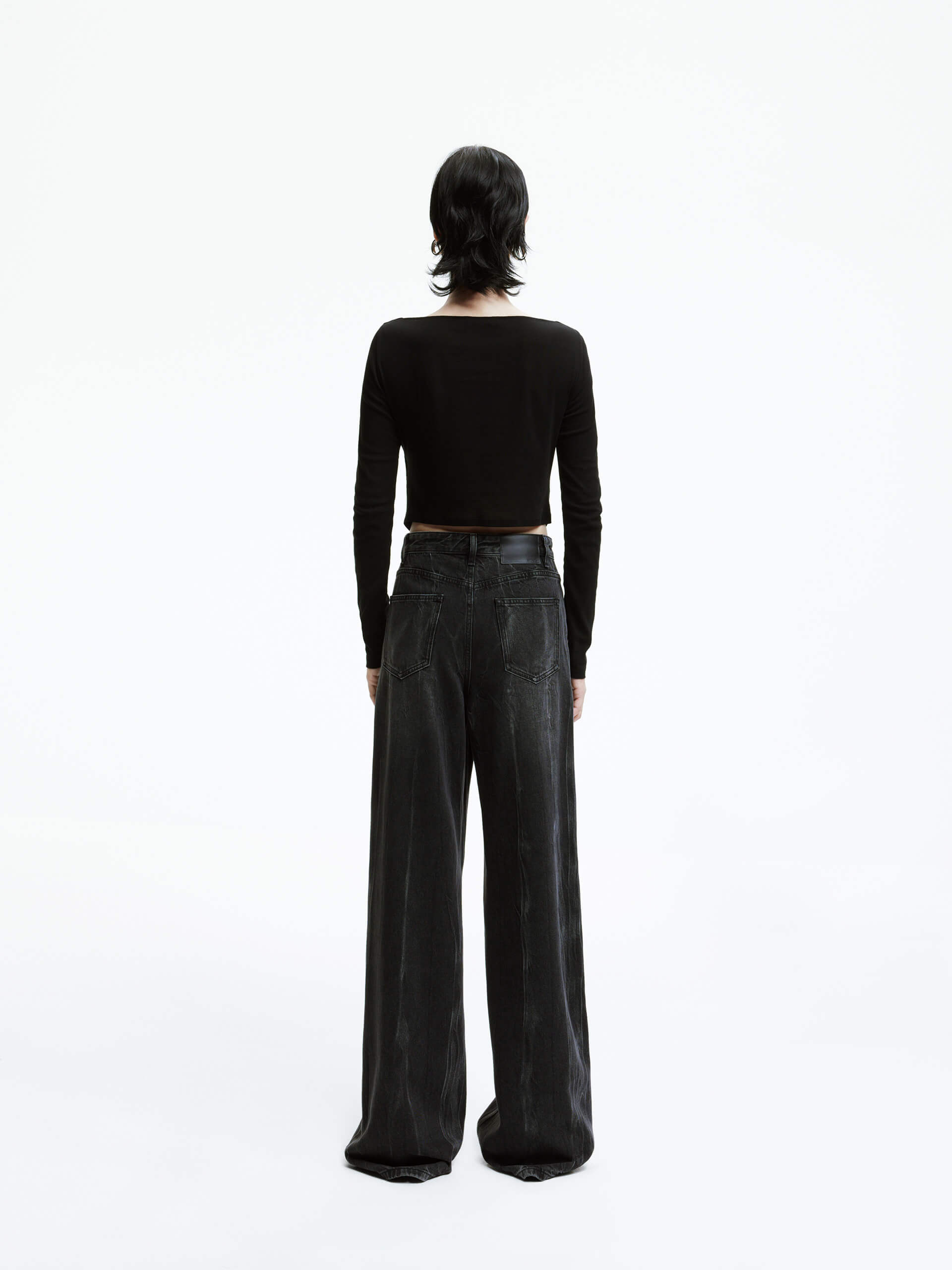 MO&Co. Women's V-neck Long Sleeves Rose Appliquéd Cotton Top Black