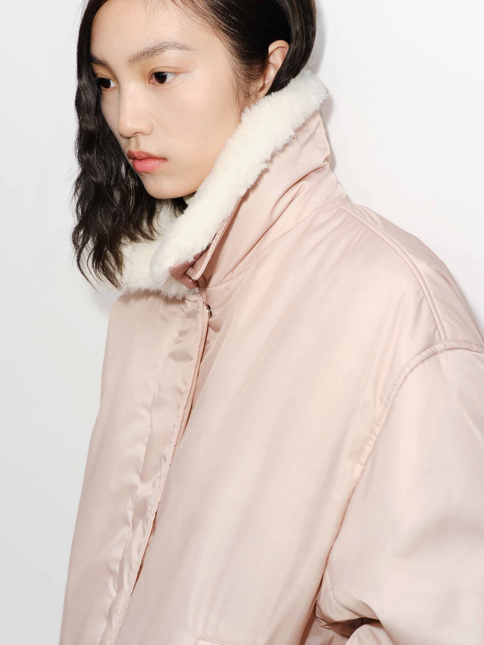 MO&Co. Women's Fur Collar Quilted Bomber Jacket in Light Pink for Fall Winter