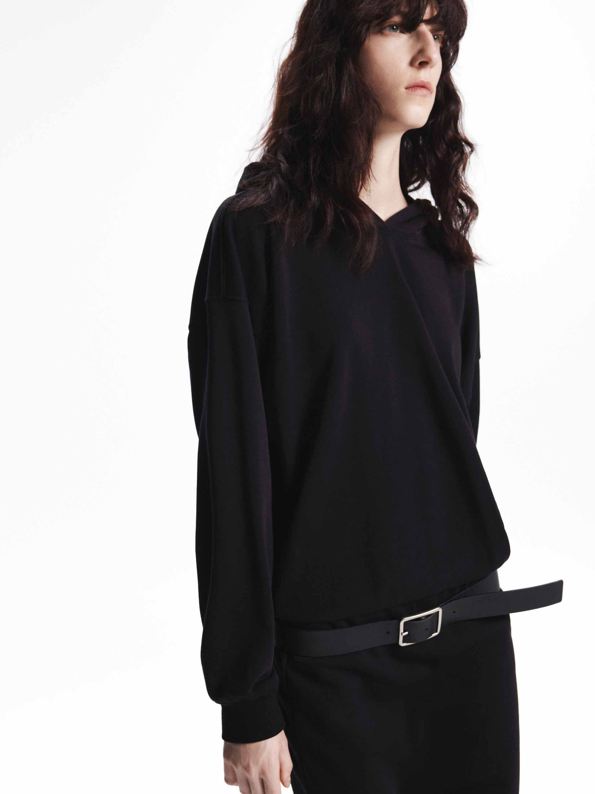 MO&Co. Women's Long Sleeves Slit Detail Hooded Midi Dress in Black with Casual Weekend Style