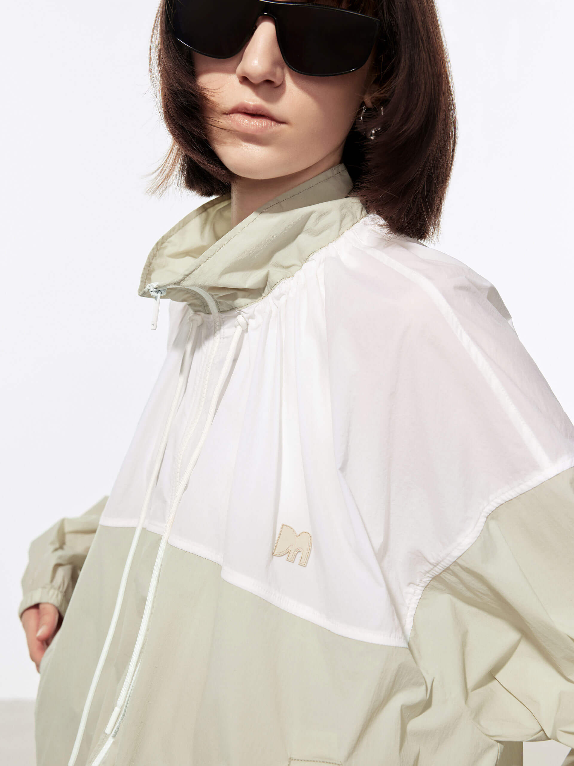 MO&Co. Women's Color Block Zipper Sun Protection Jacket in Khaki