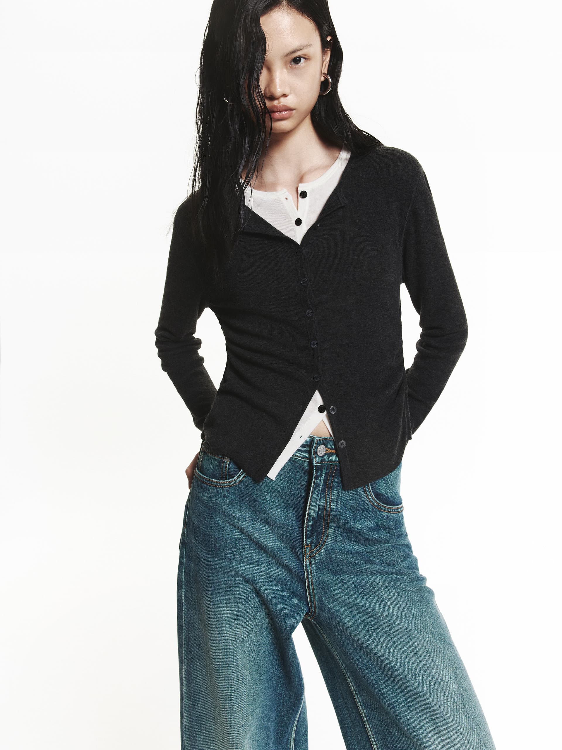 MO&Co. Women's Pure Merino Wool Round Neck Long Sleeve Knit Cardigan in Grey