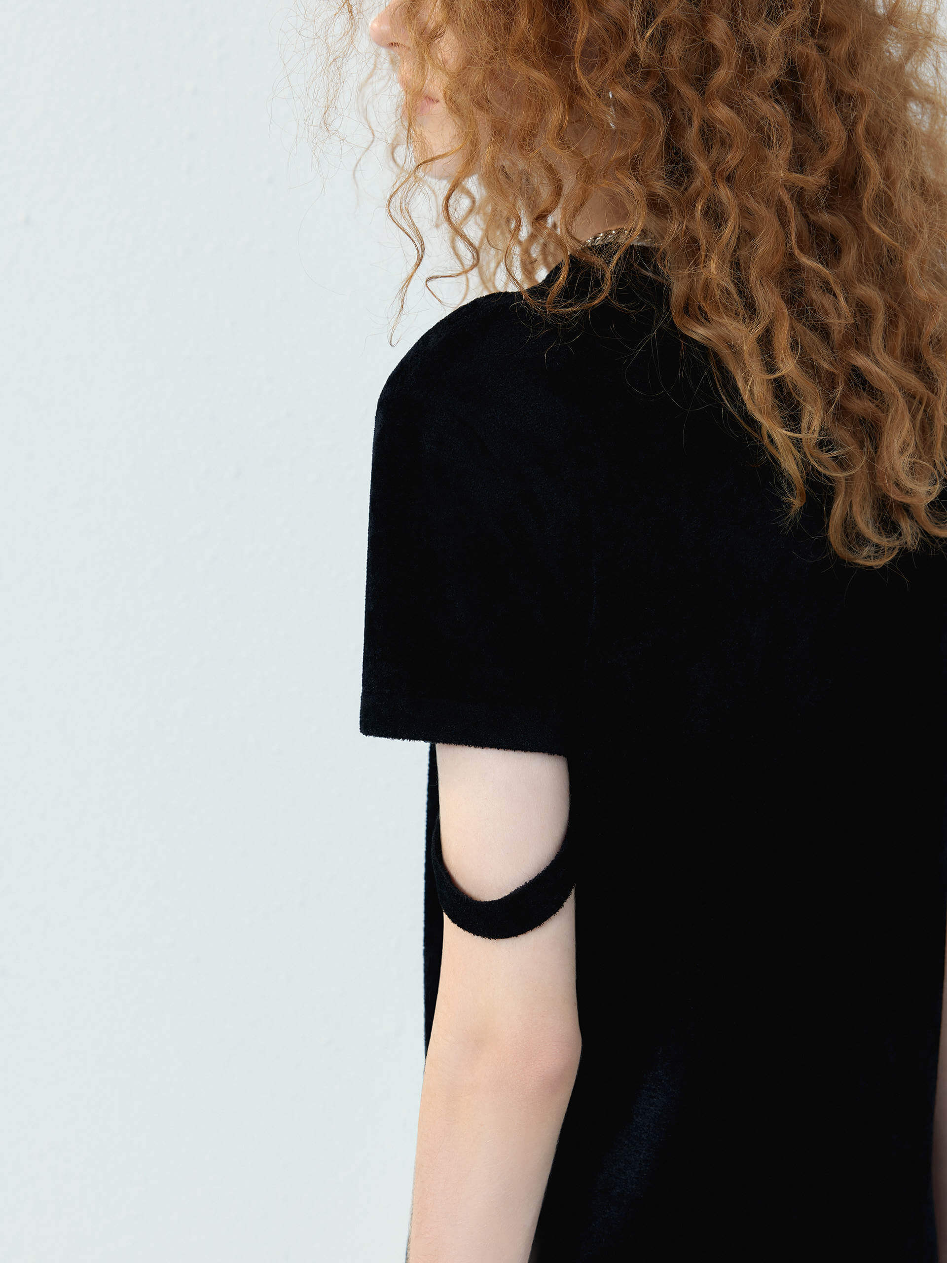 MO&Co. Women's Black Cut Out Sleeve Straight Fit T-Shirt Dress