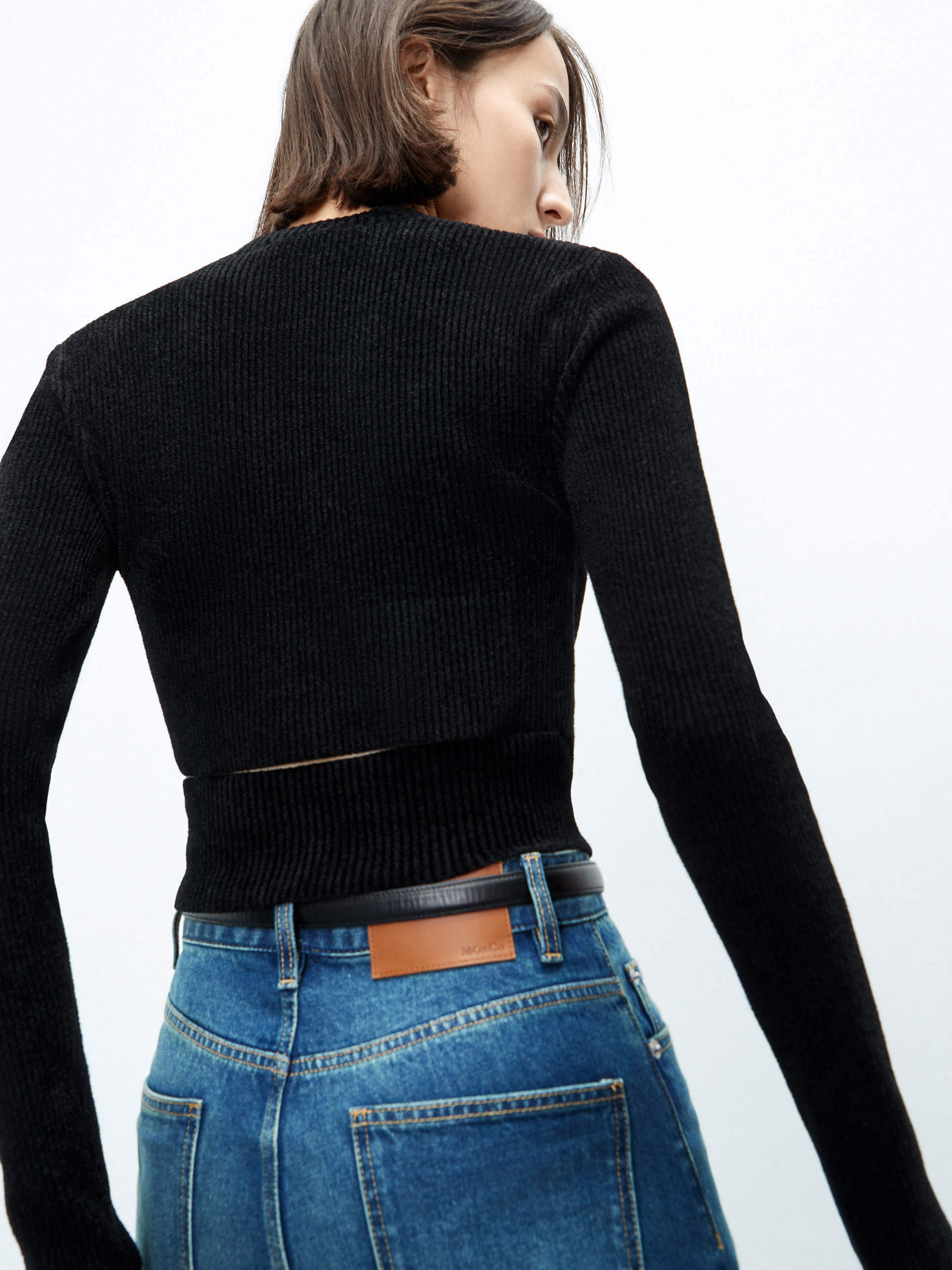 MO&Co. Women's Cross Front Tight Fit Cropped Ribbed Knit Top Long Sleeves in Black