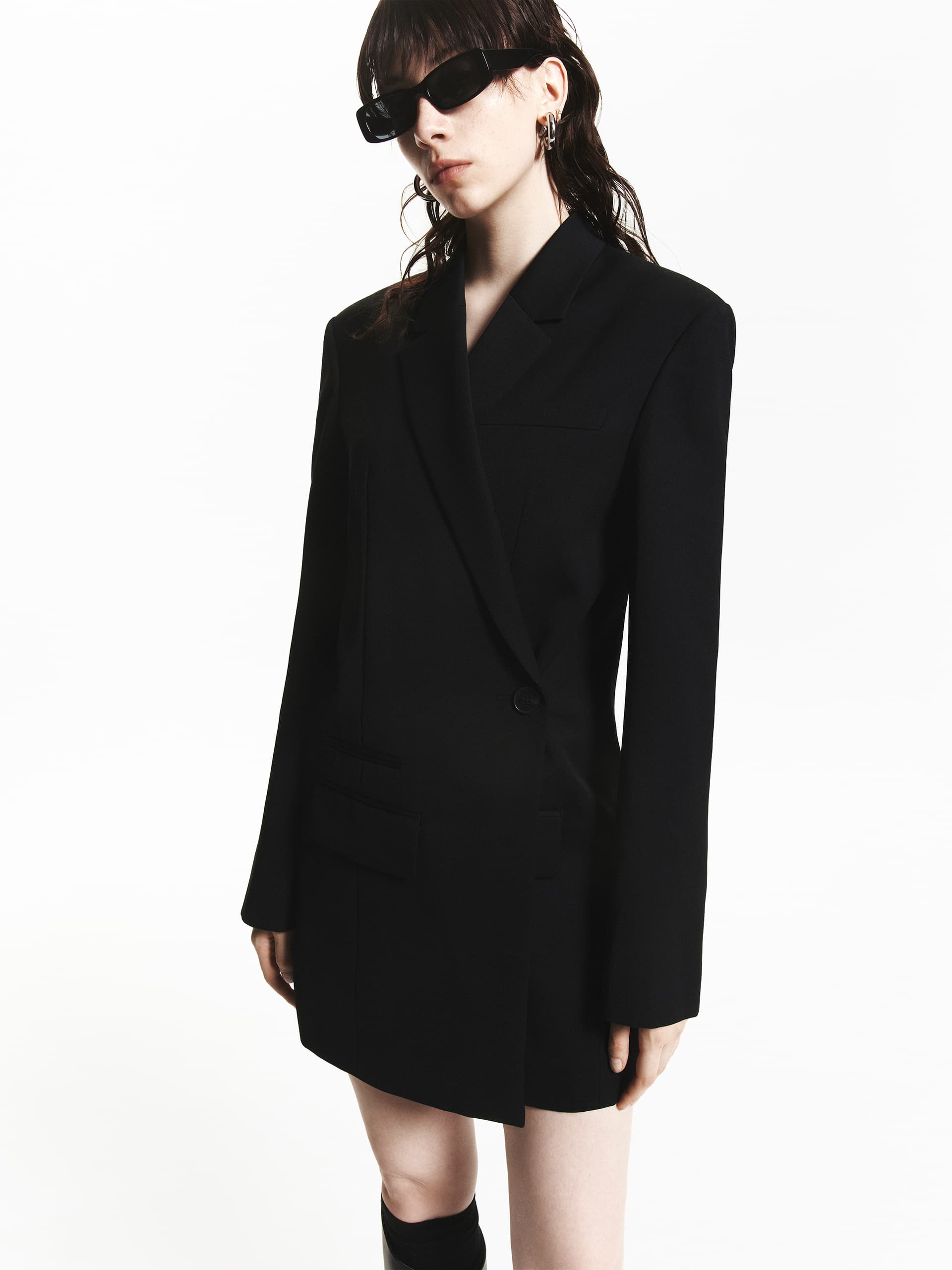 MO&Co. Women's Wool Blend Long Tailored Blazer in Black