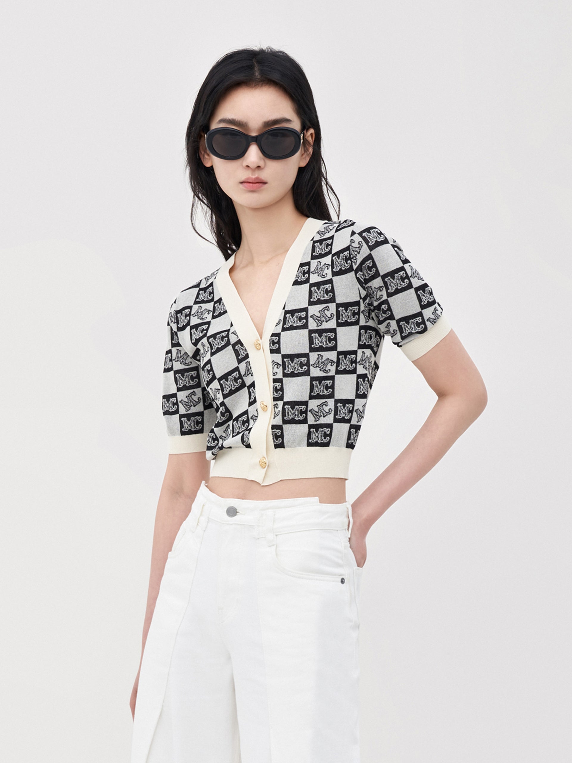 MO&Co. Women's Jacquard Contrast Knit Cardigan Fitted Casual V neck Pullover