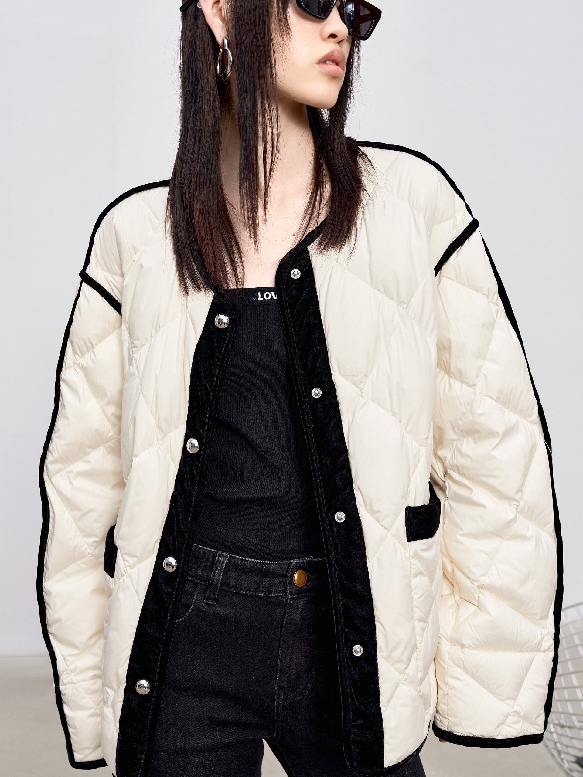 MO&Co. Women's Contrast Light Down Jacket Loose Casual Ladies Jacket