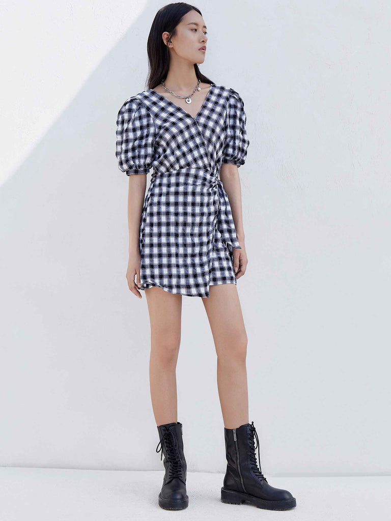MO&Co. Women's Plaid Shirt Dress with Knot Loose Casual V Neck Puff Sleeves