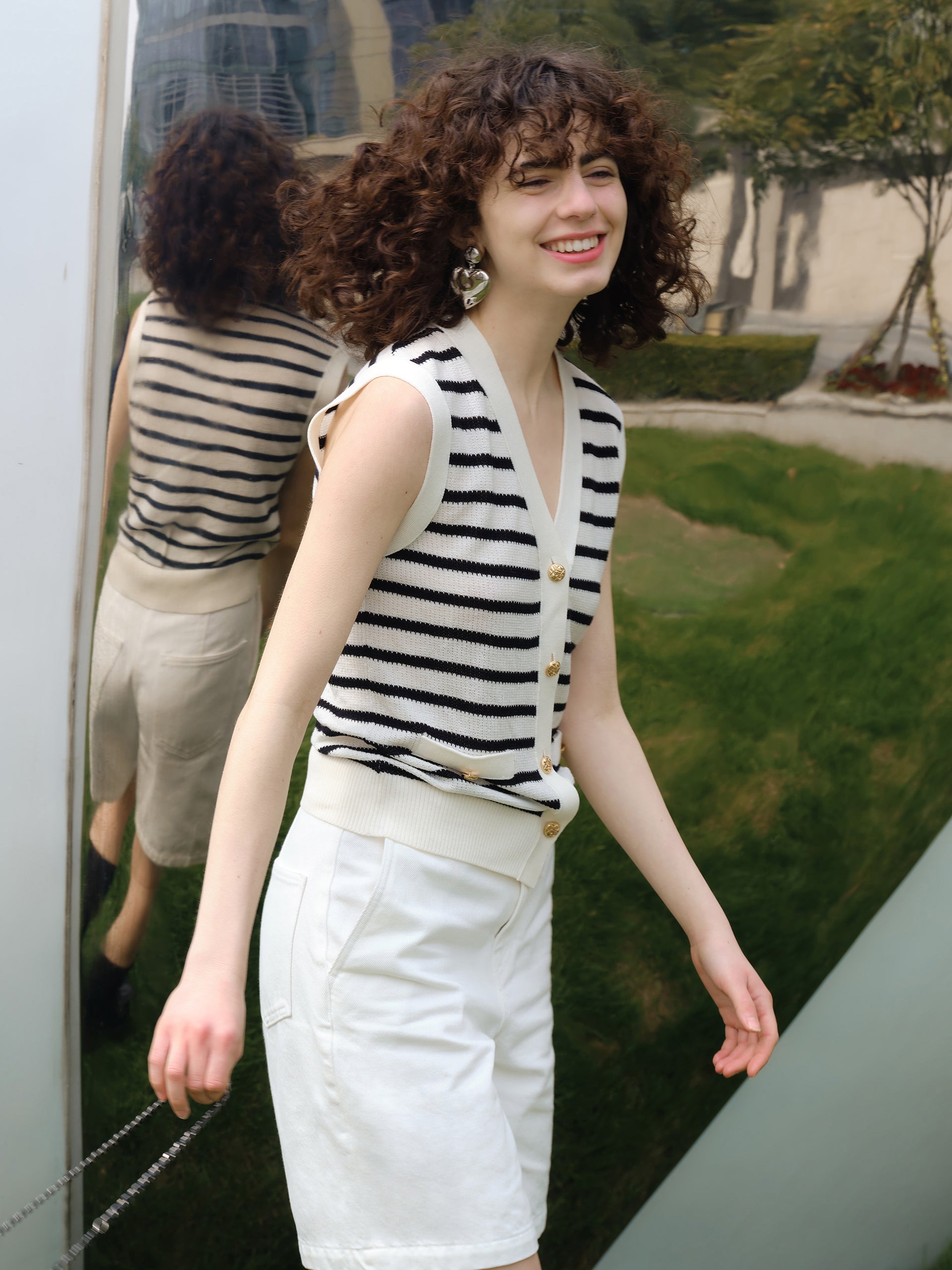 MO&Co. Women's Wool Stripe Cropped Loose Casual V Neck Knit Top For Women