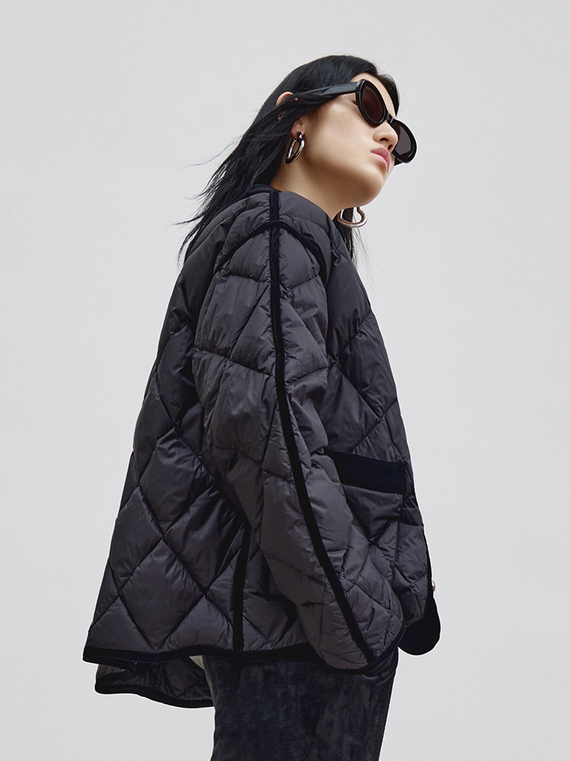 MO&Co. Women's Contrast Light Down Jacket Loose Casual Ladies Jacket