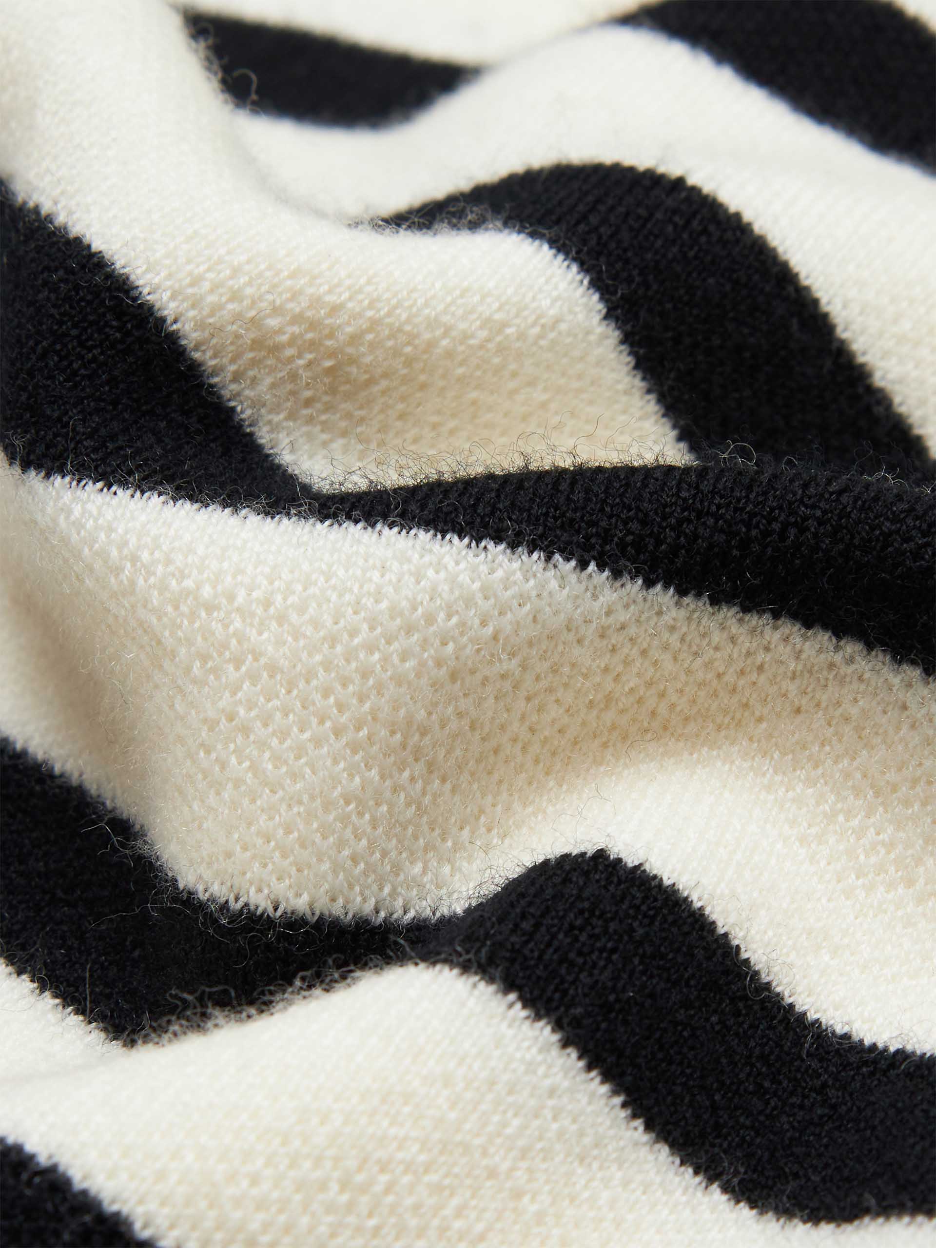 Striped Round Neck Cut-out Back Details Causal Mini Dress