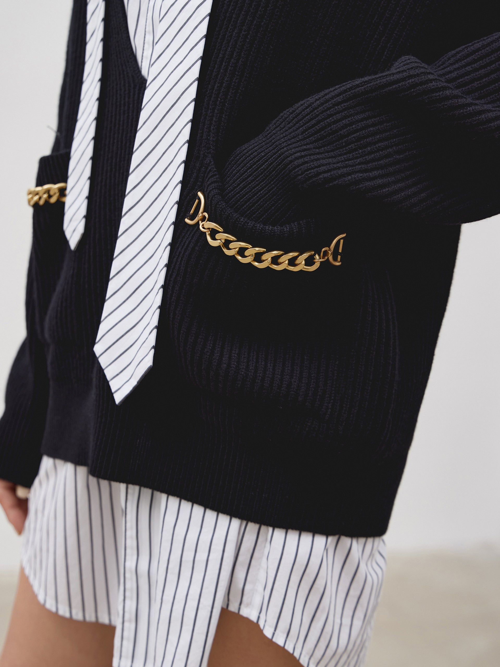 MO&Co. Women's Deep V-neck Sweater Loose Casual Fall Sweaters For Women