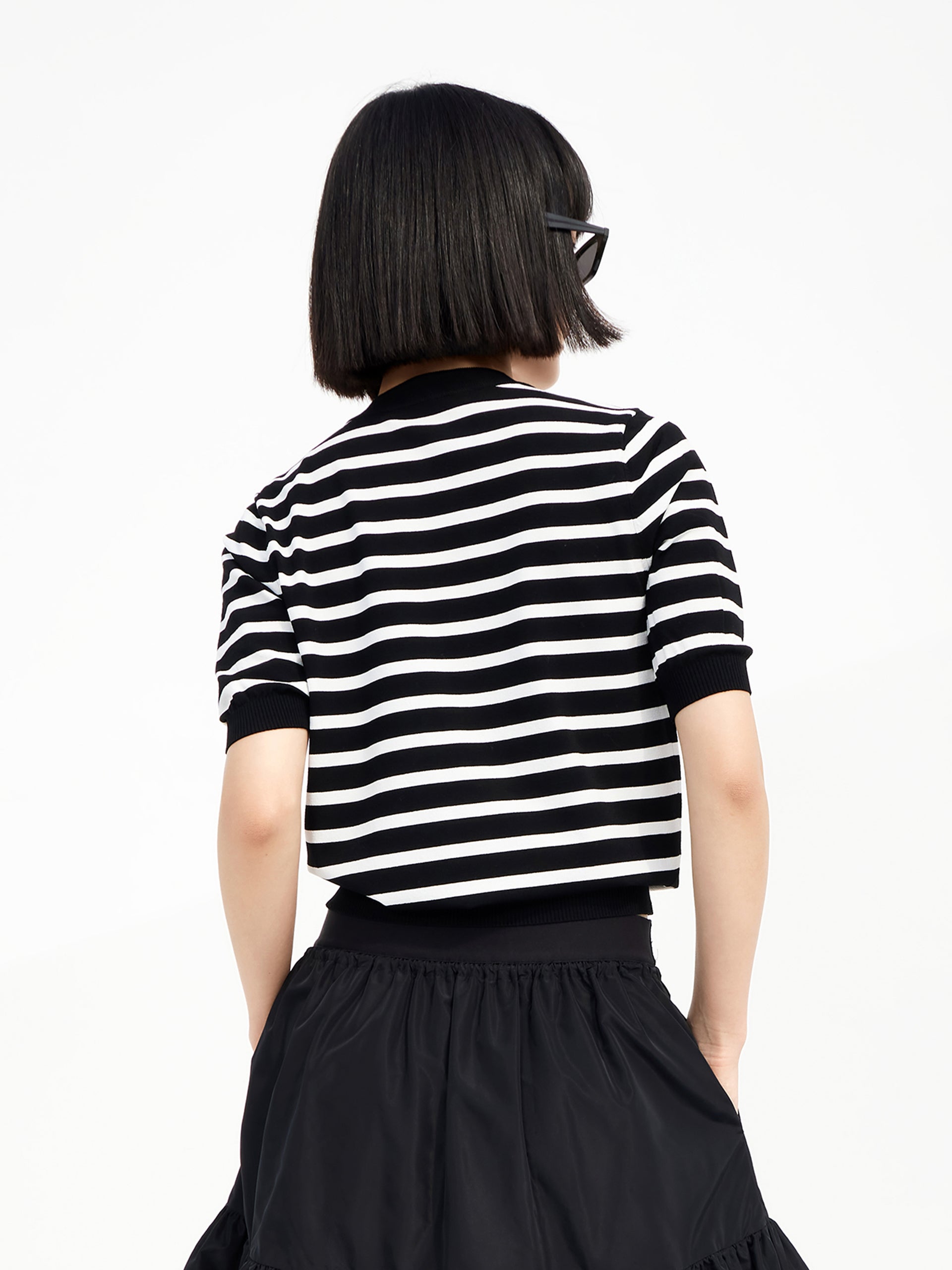 MO&Co. Women's Button Striped Knit Top Loose Classic Round Neck Black And White