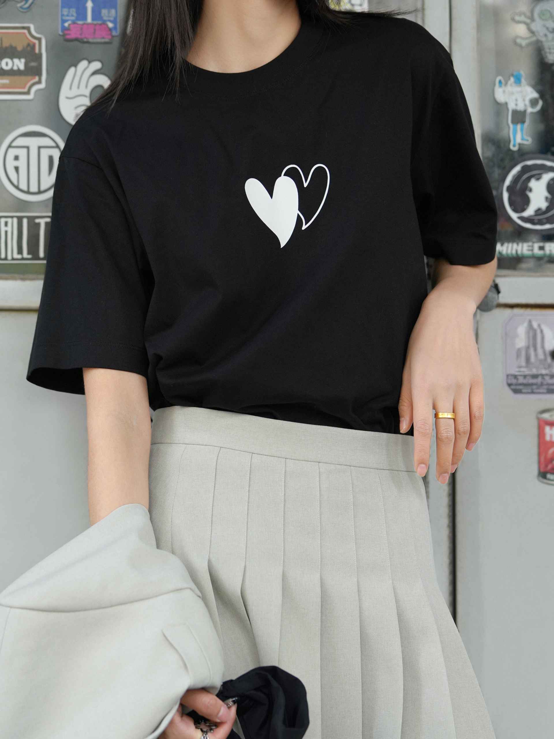 MO&Co. Women's Oversized Print Cotton White And Black Causal Loose Tee