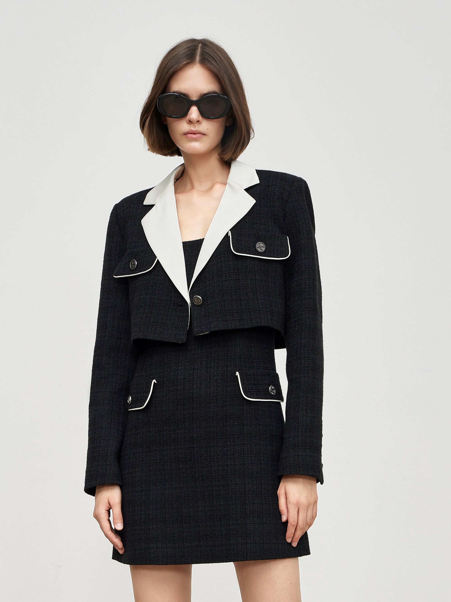 MO&Co. Women's Contrast Textured Crop Blazer Fitted Chic V Neck White Cropped Blazer