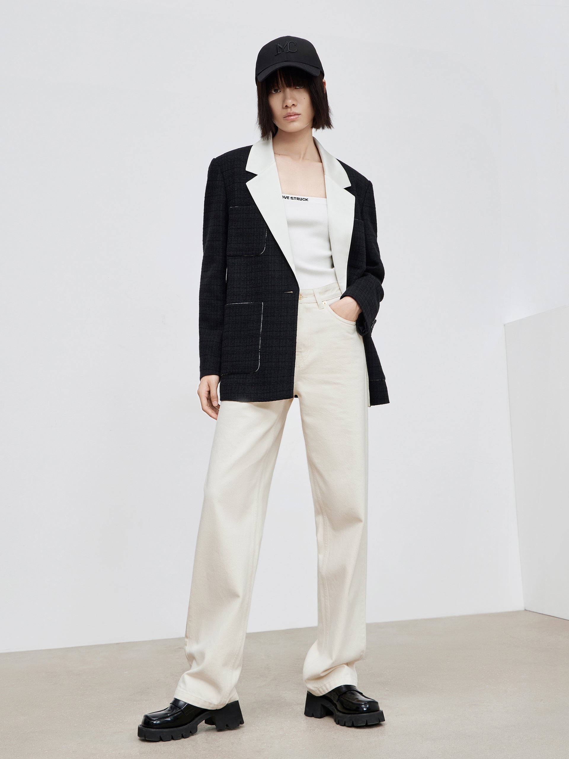 MO&Co. Women's Contrast Lapel Collar Coat Fitted Chic V Neck Ladies Black Coat