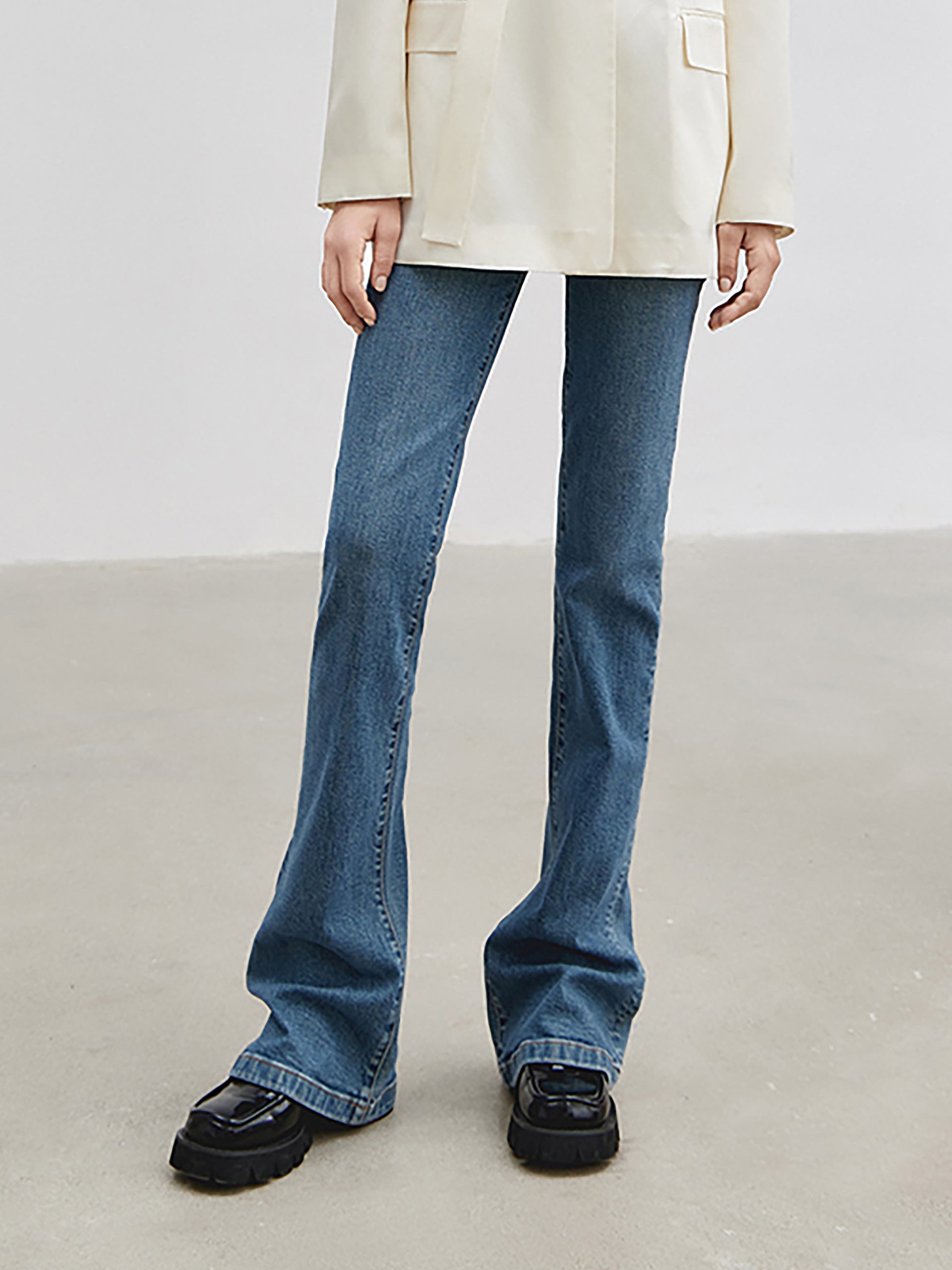 MO&Co. Women's High Waist Flared Jeans Loose Cowboys Trending Jeans For Women