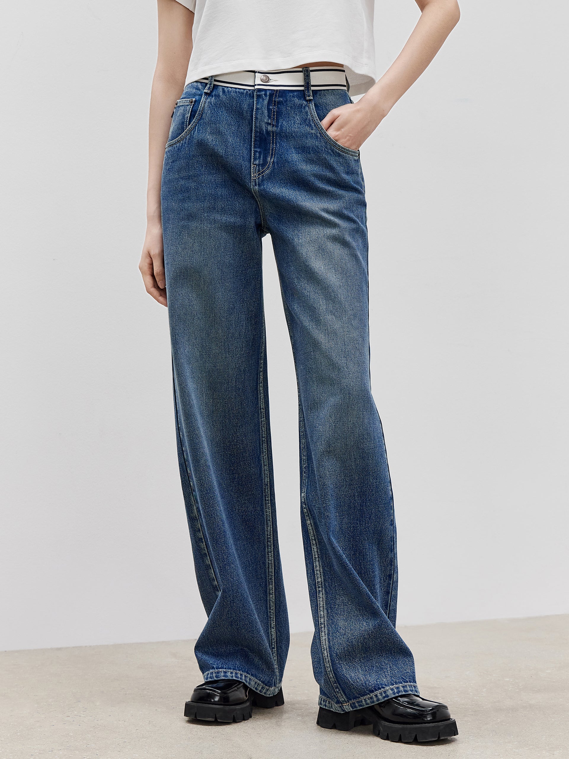 MO&Co. Women's High Waist Straight Cotton Jeans Loose Cowboys Summer Jeans