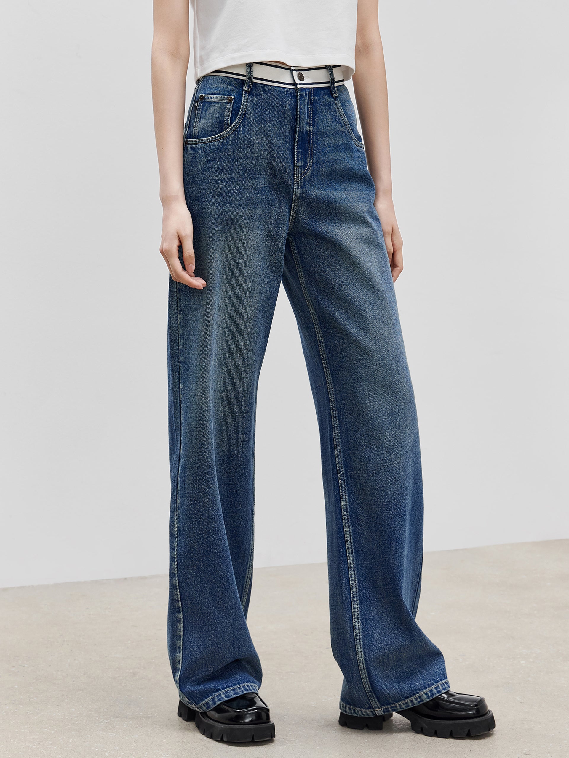 MO&Co. Women's High Waist Straight Cotton Jeans Loose Cowboys Summer Jeans