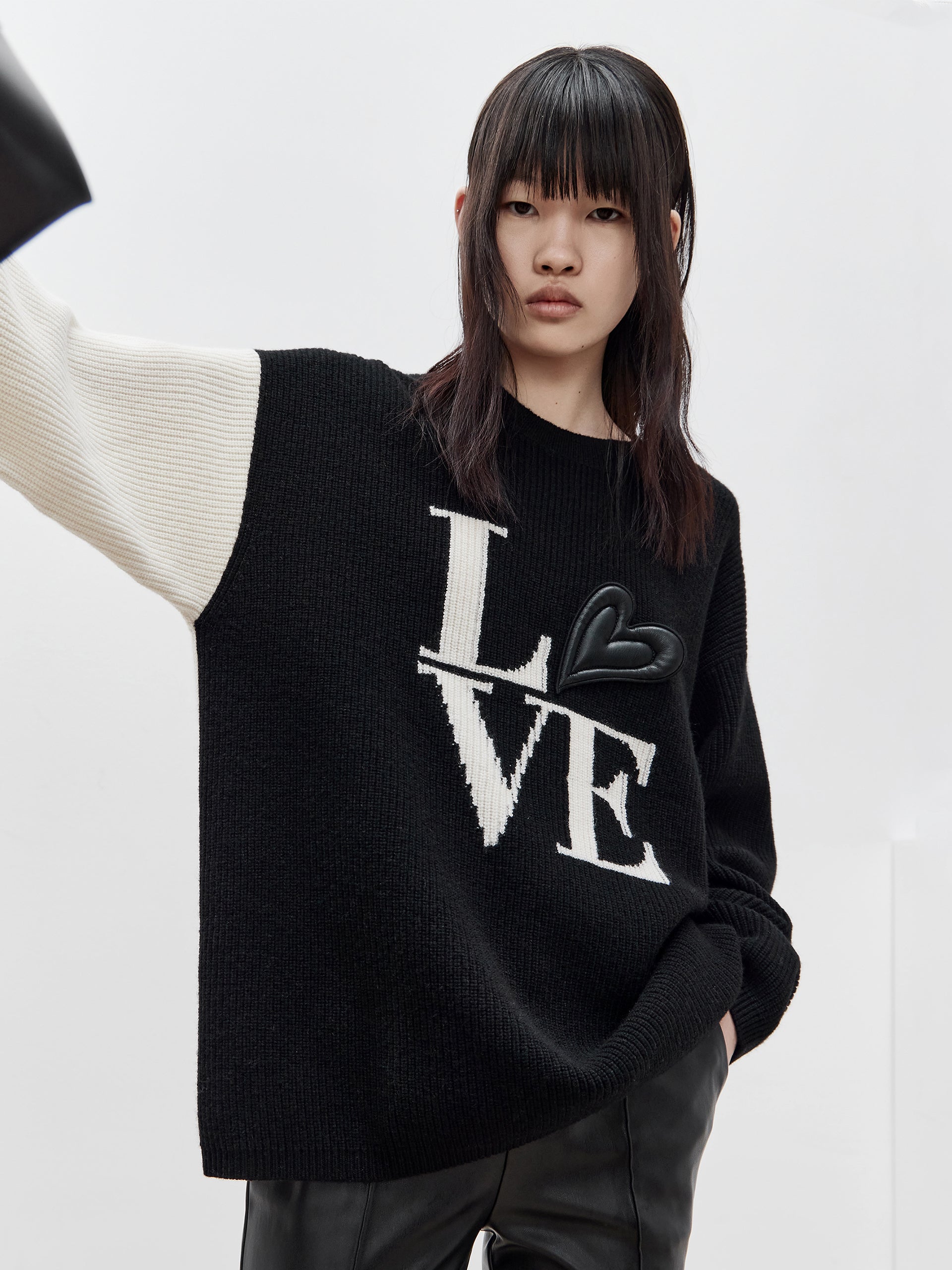 MO&Co. Women's Wool Drop Shoulder Knit Pullover Loose Causal Round Neck Ladies Sweater