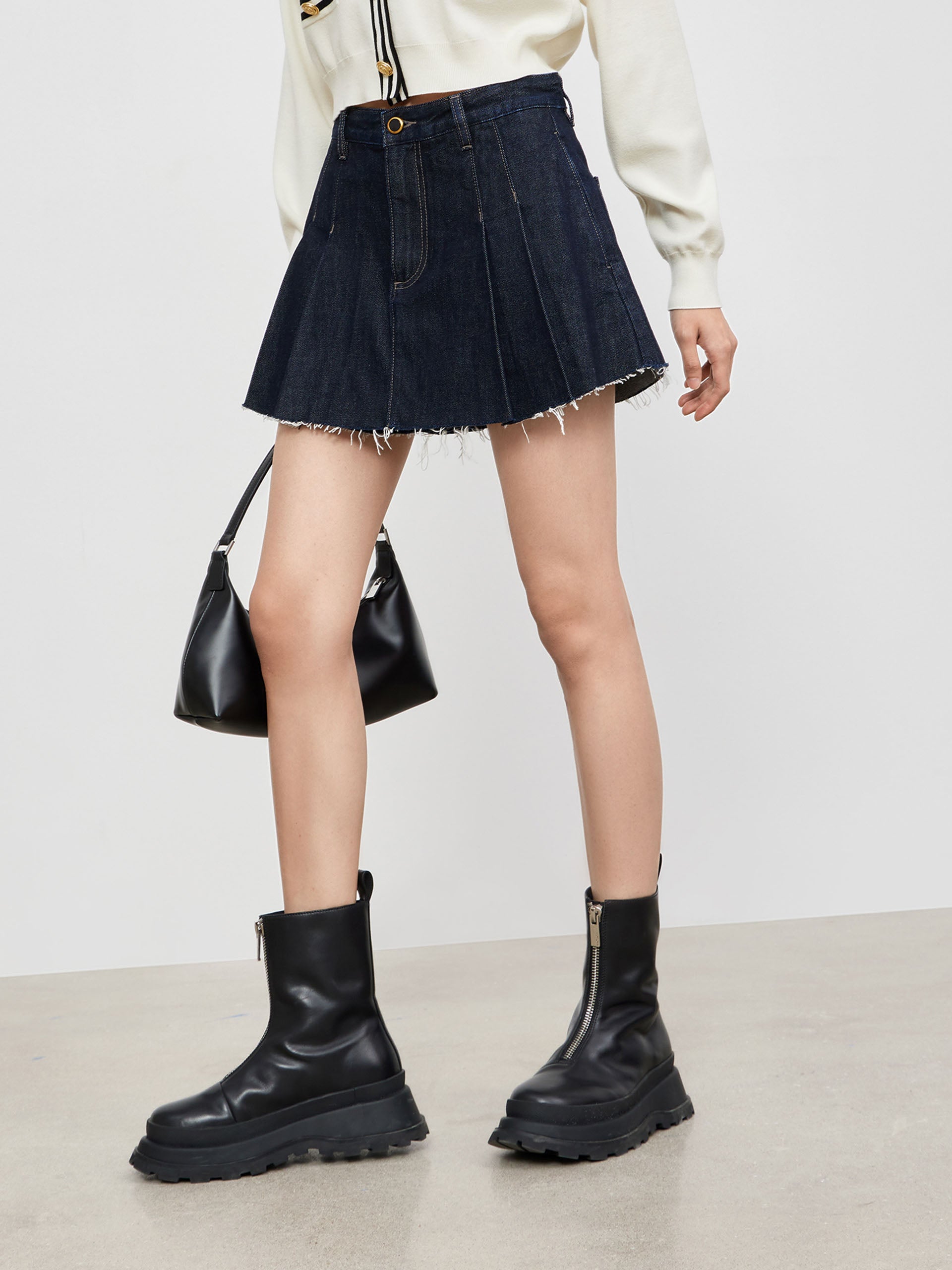 MO&Co.Women's High Waist Pleated Denim Culottes Fitted Cowboys High Waisted Shorts