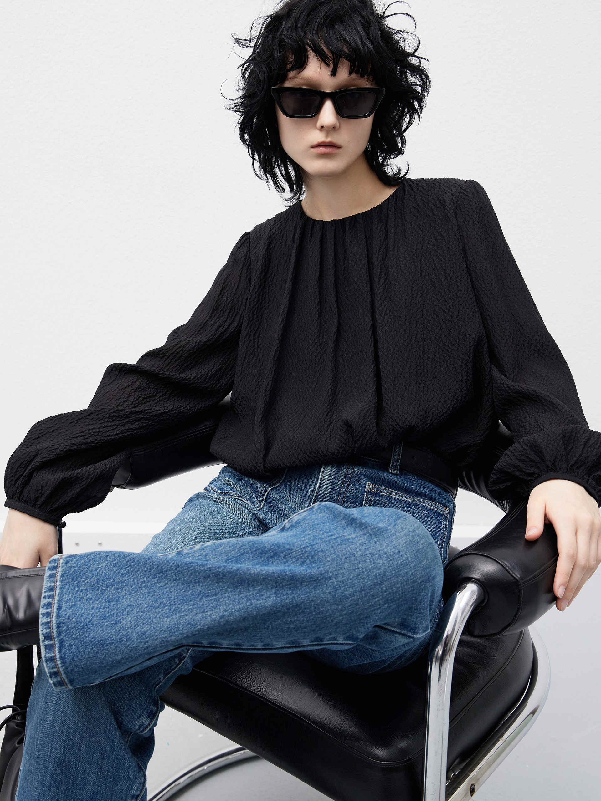 Silk-blend Texture Crop Black Volume Sleeves Top