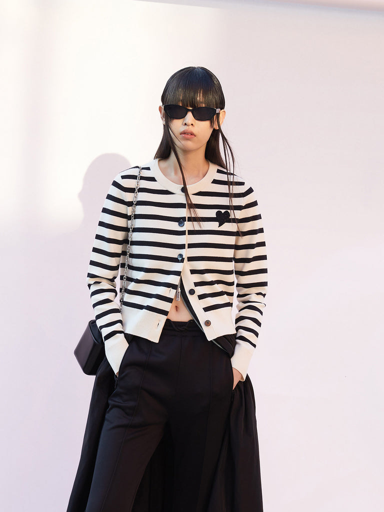Striped Heart Sequins Details Causal Cardigan in Black and White