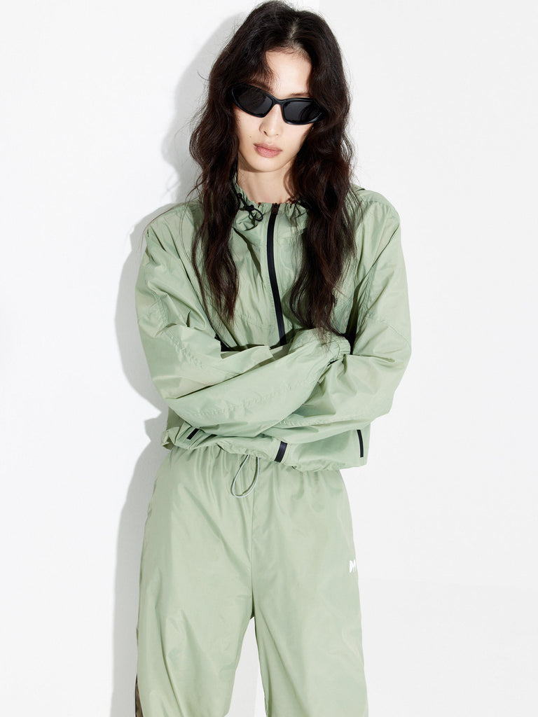 MO&Co. Women's Drawstring Zipped Closure Lightweight Sun Protection Ourdoor Jacket  in Olive