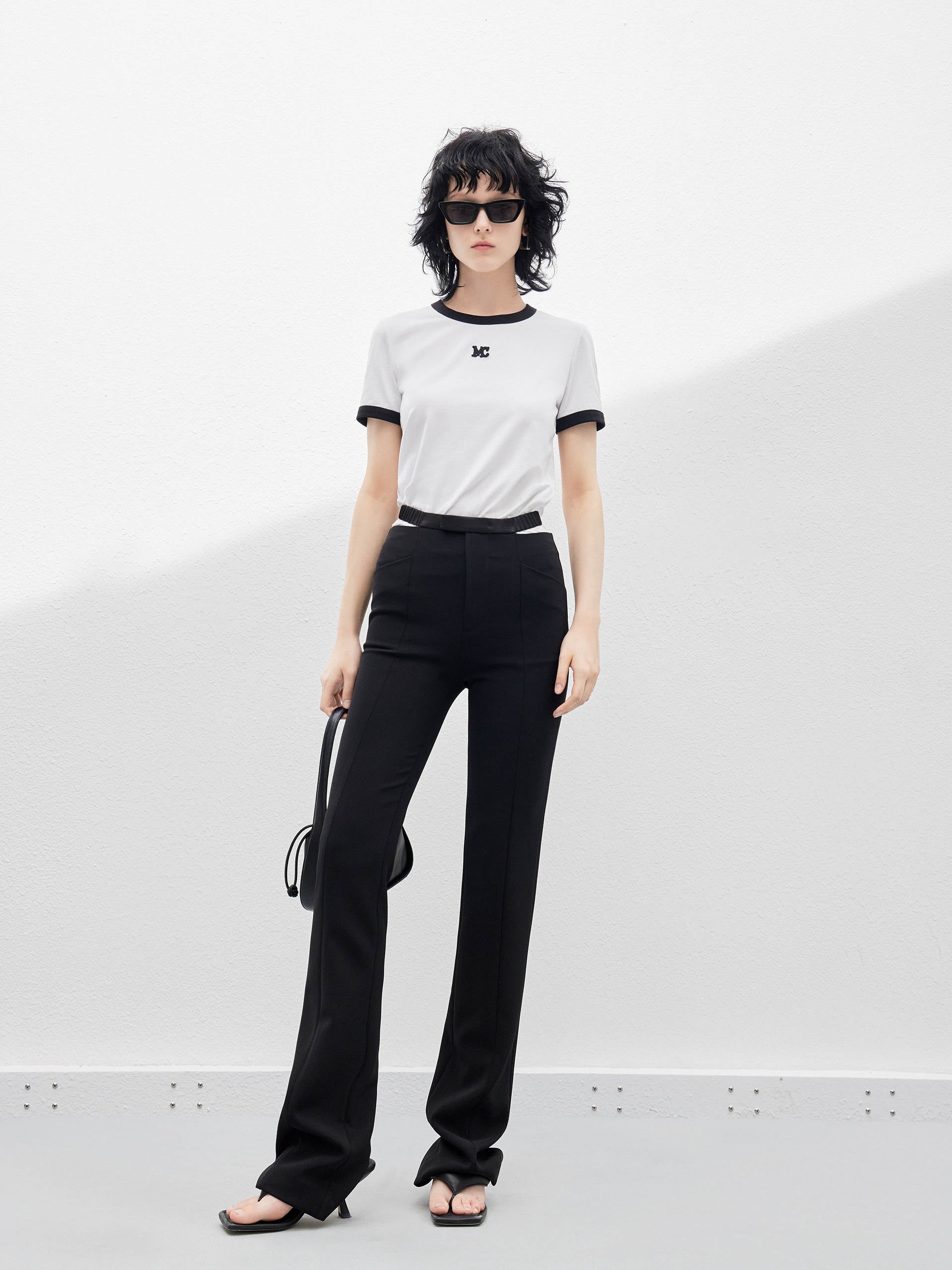 Women's Contrast Round Neck Slim Fit T-shirt in White