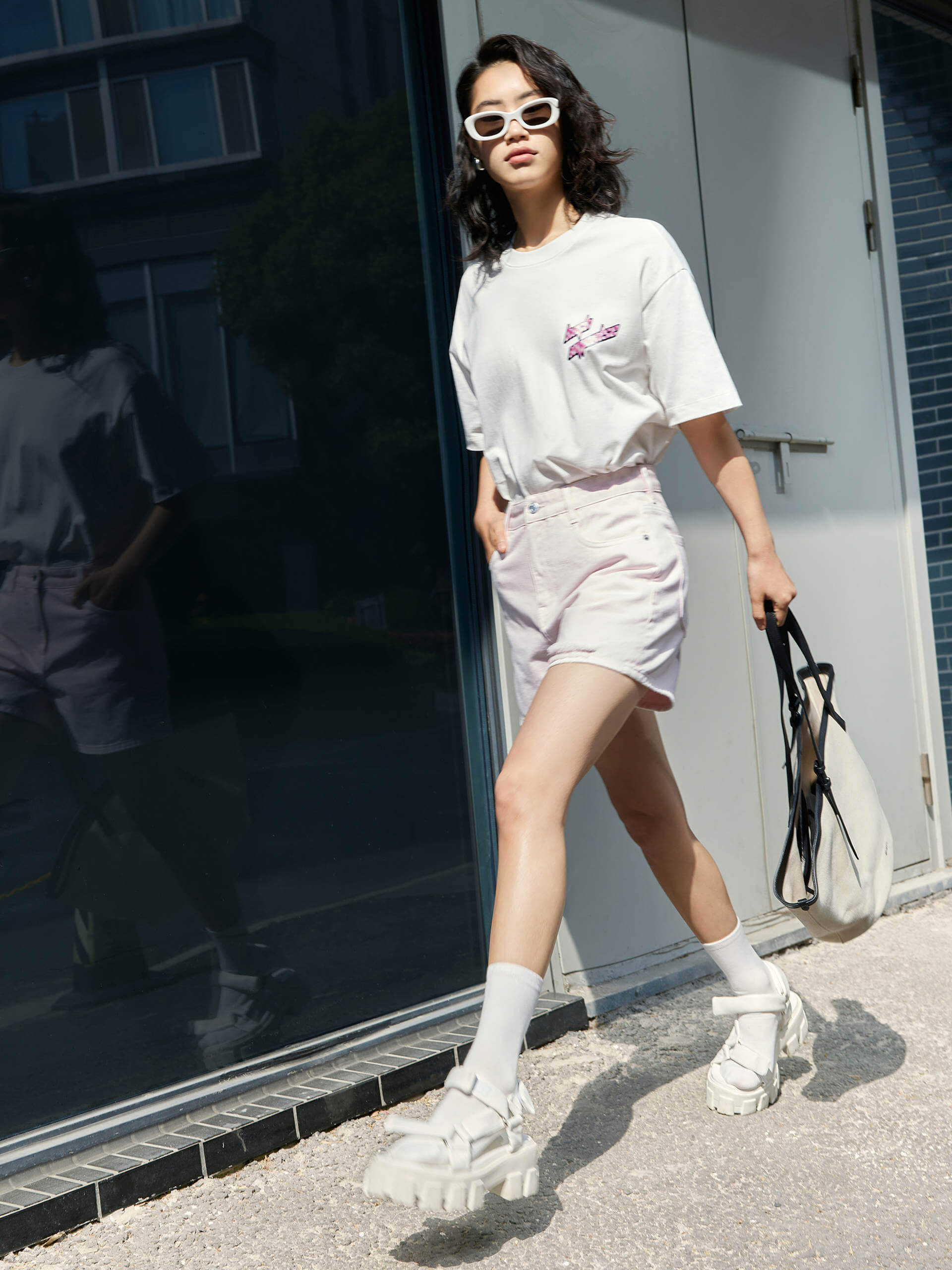 MO&Co. Women's Ripped Details Light Pink Denim Cotton Shorts