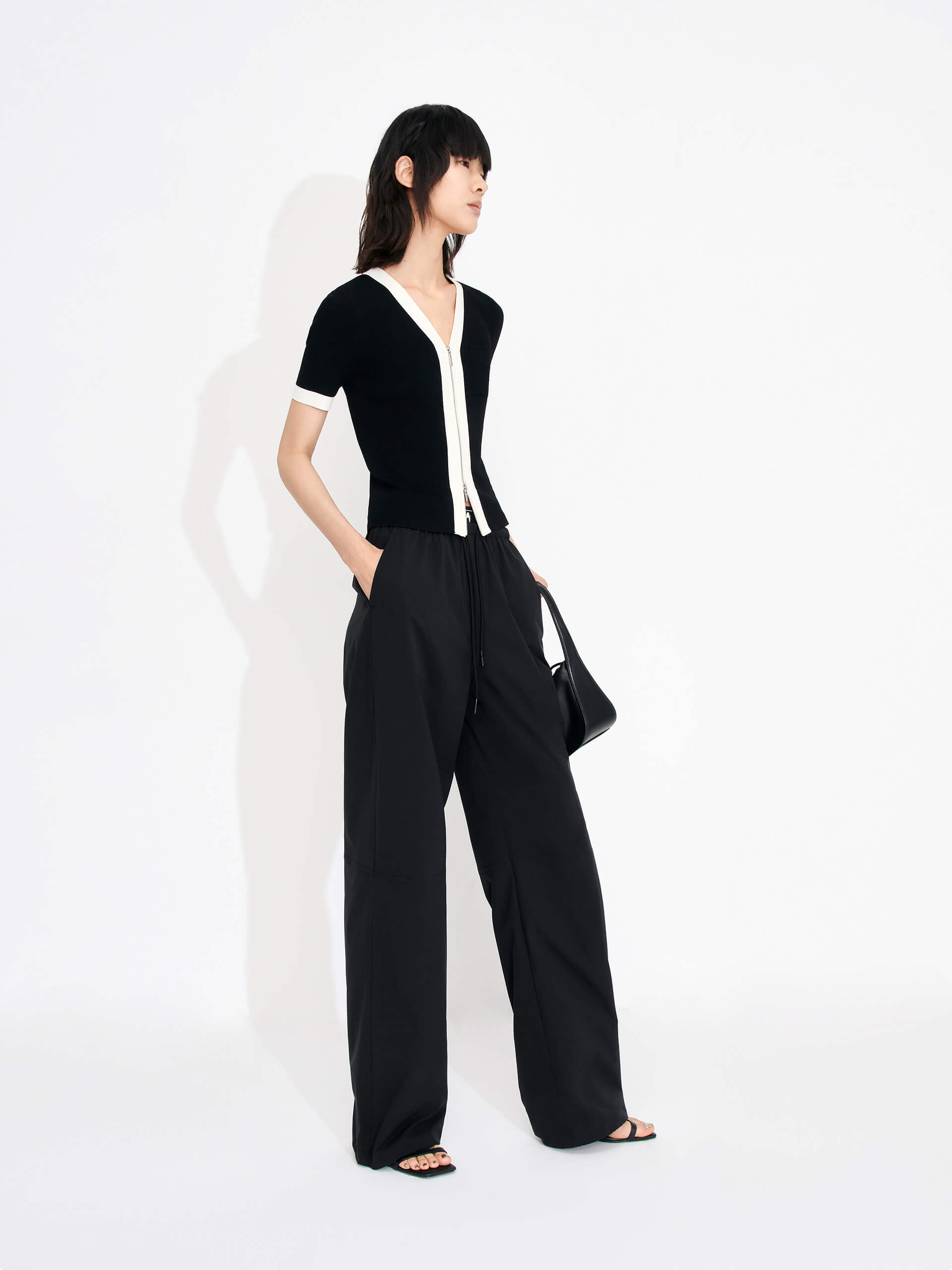 MO&Co. Women's Contrasting Trim Zipper Short Sleeves Cardigan for Summer Casual Day in Black